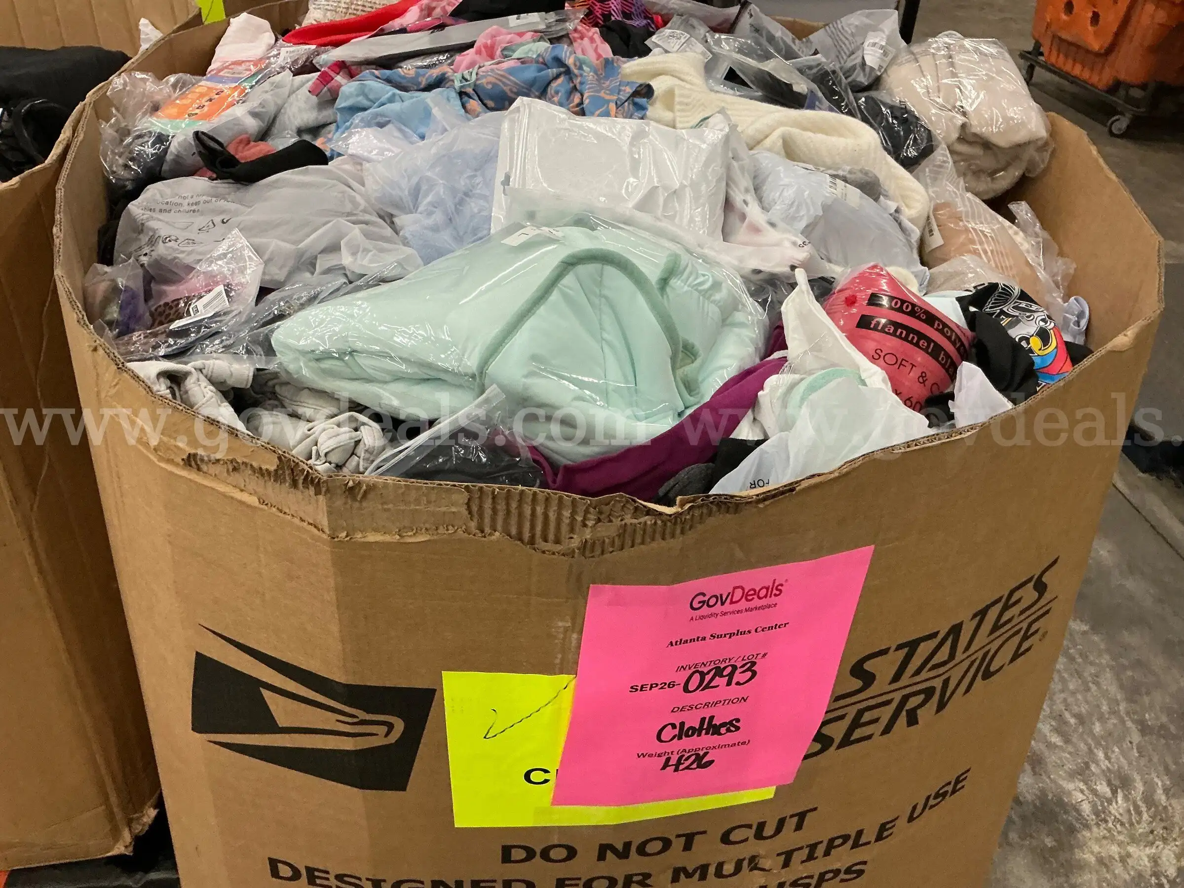 Apparel Clothes (SEP26-0293)