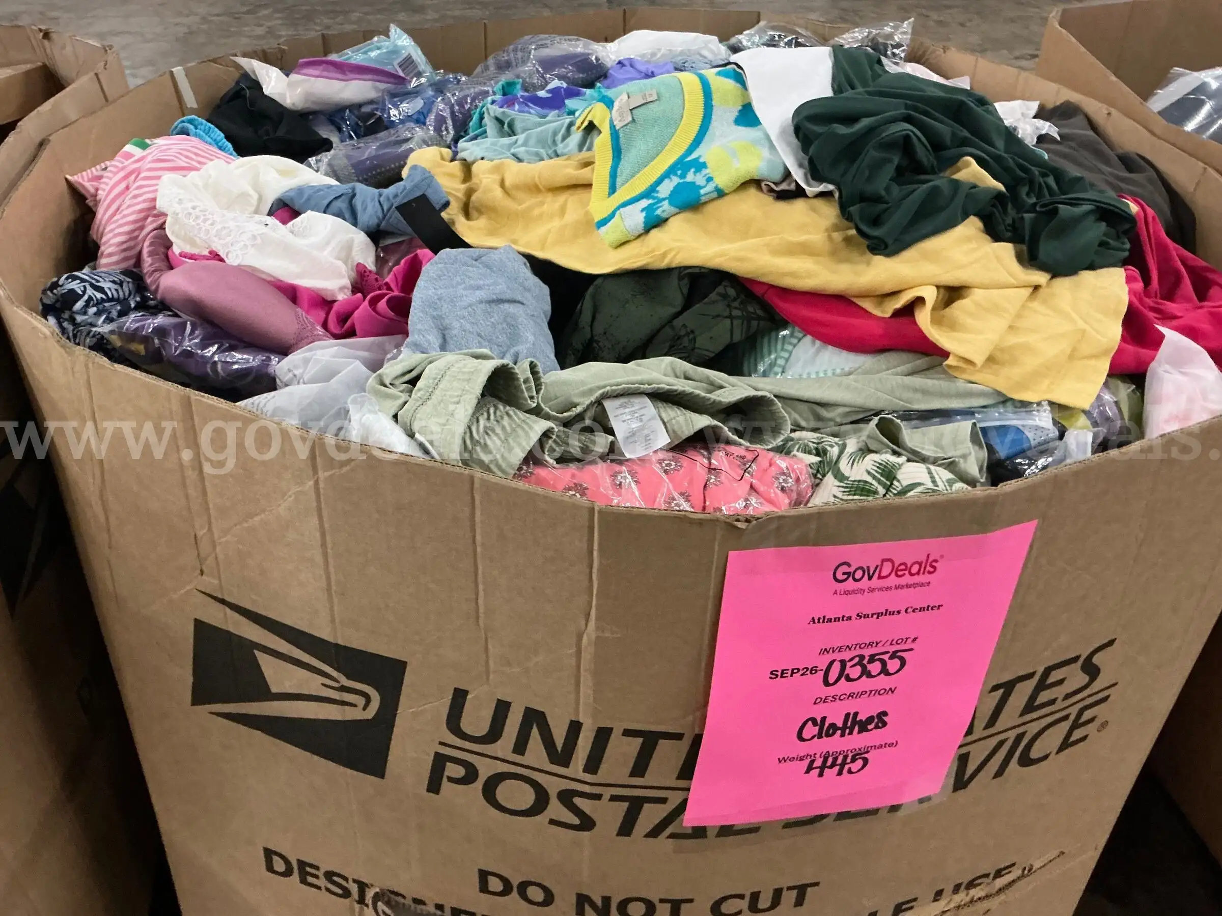 Apparel Clothes (SEP26-0355)