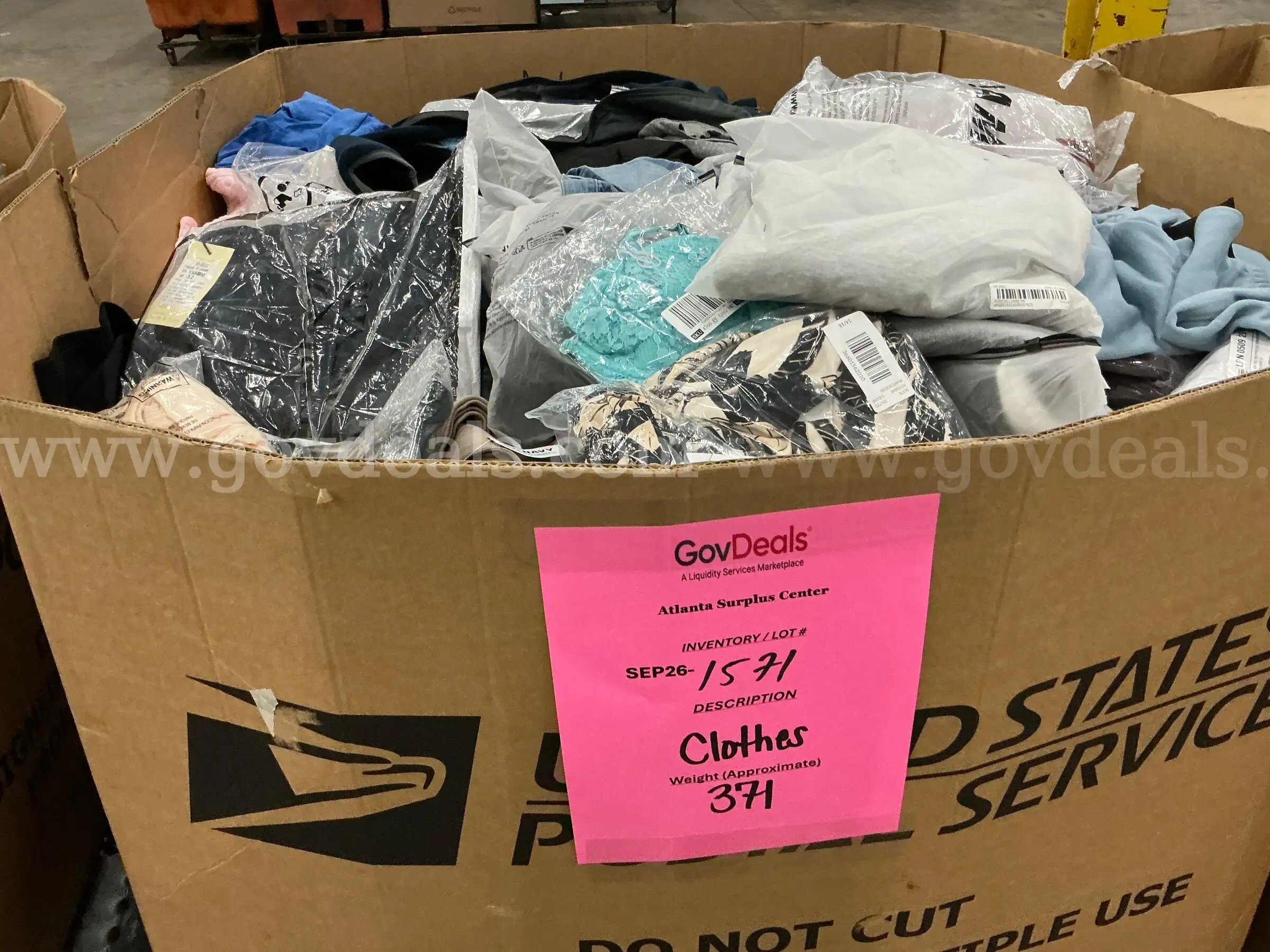 Apparel Clothes (SEP26-1571)