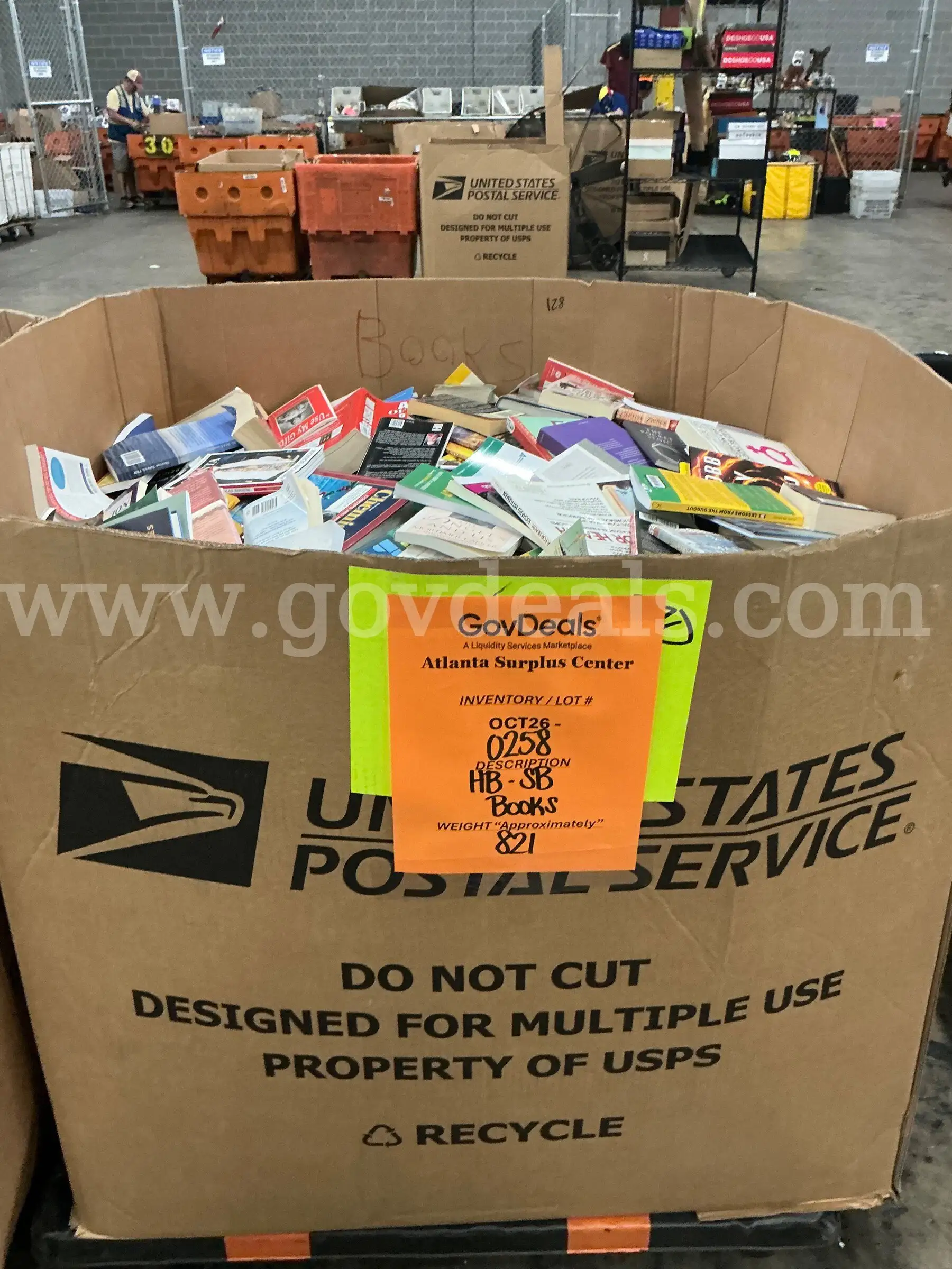 Books Mixed Hard and Soft Back (Gaylord) (OCT26-0258)