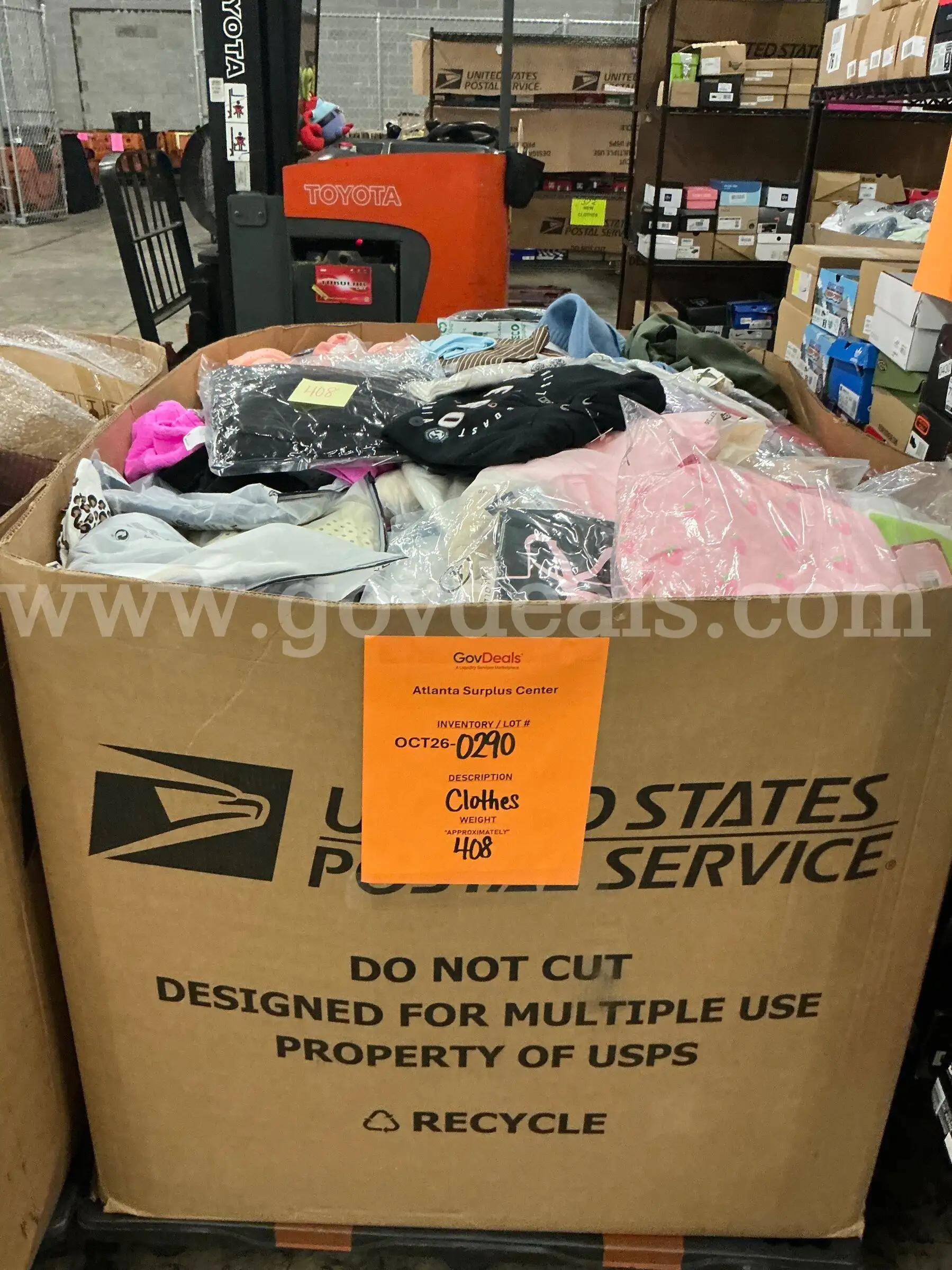 Apparel Clothes (OCT26-0290)