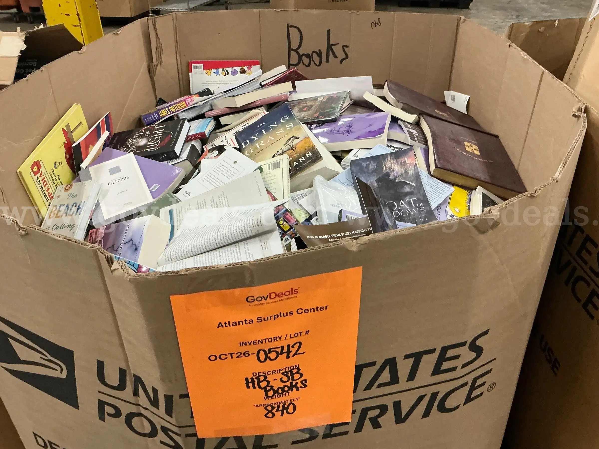 Books Mixed Hard and Soft Back (Gaylord) (OCT26-0542)
