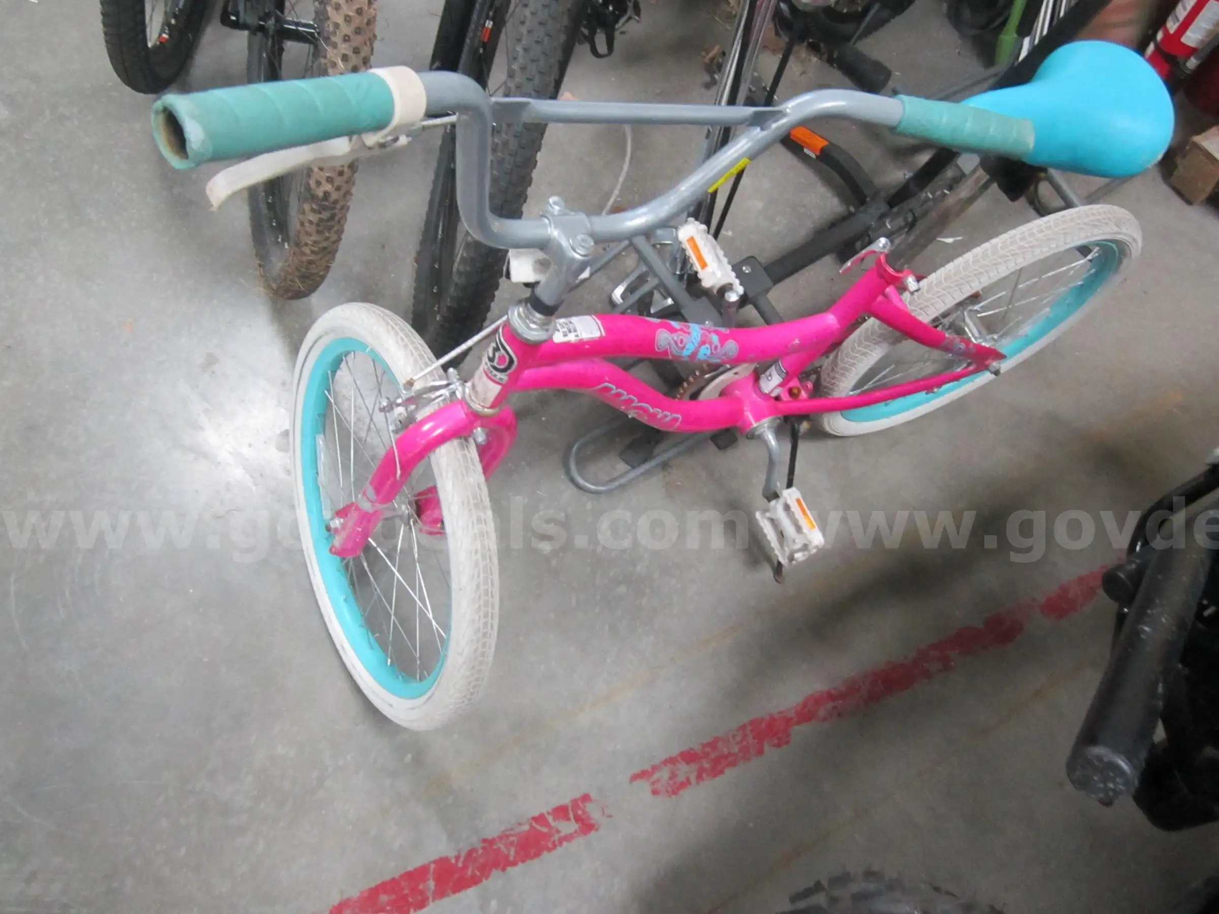 Lot of Bicycles - Parts or Repair Projects (Lot 2)