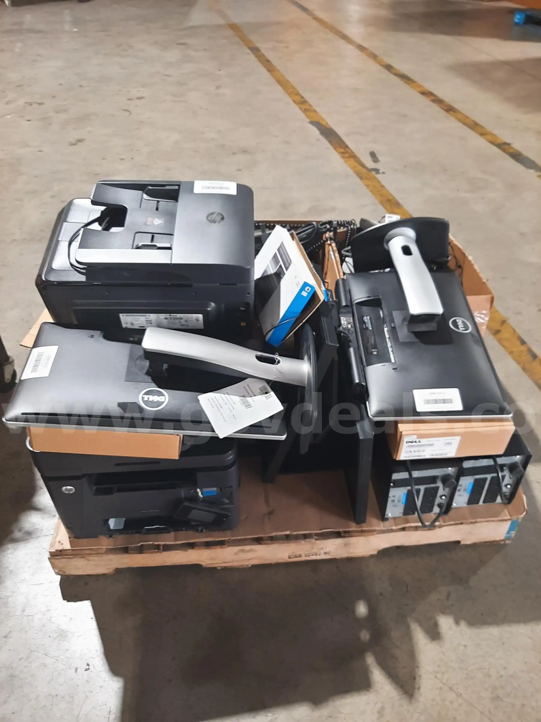LOT OF ELECTRONICS ON 1 PALLET