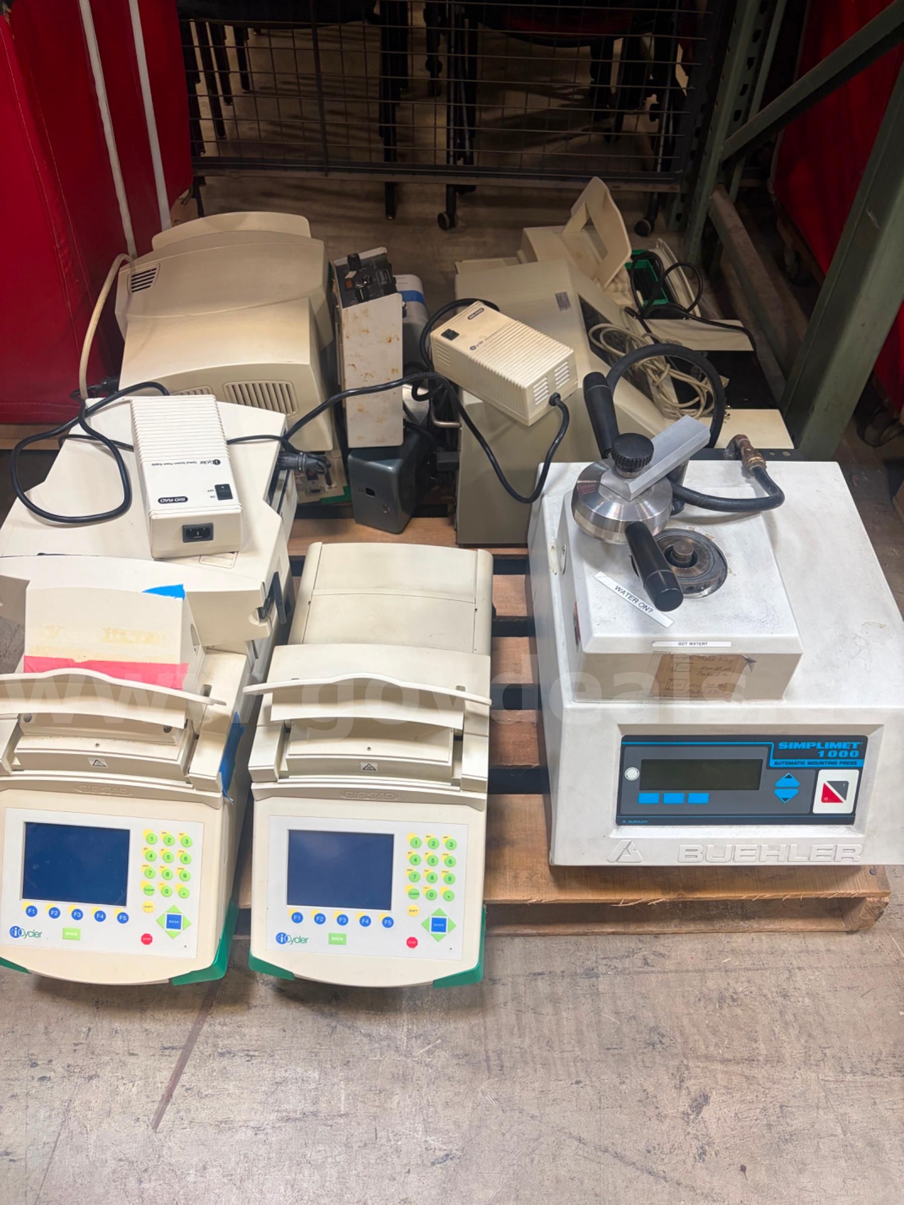 Lot of Miscellaneous Laboratory Equipment
