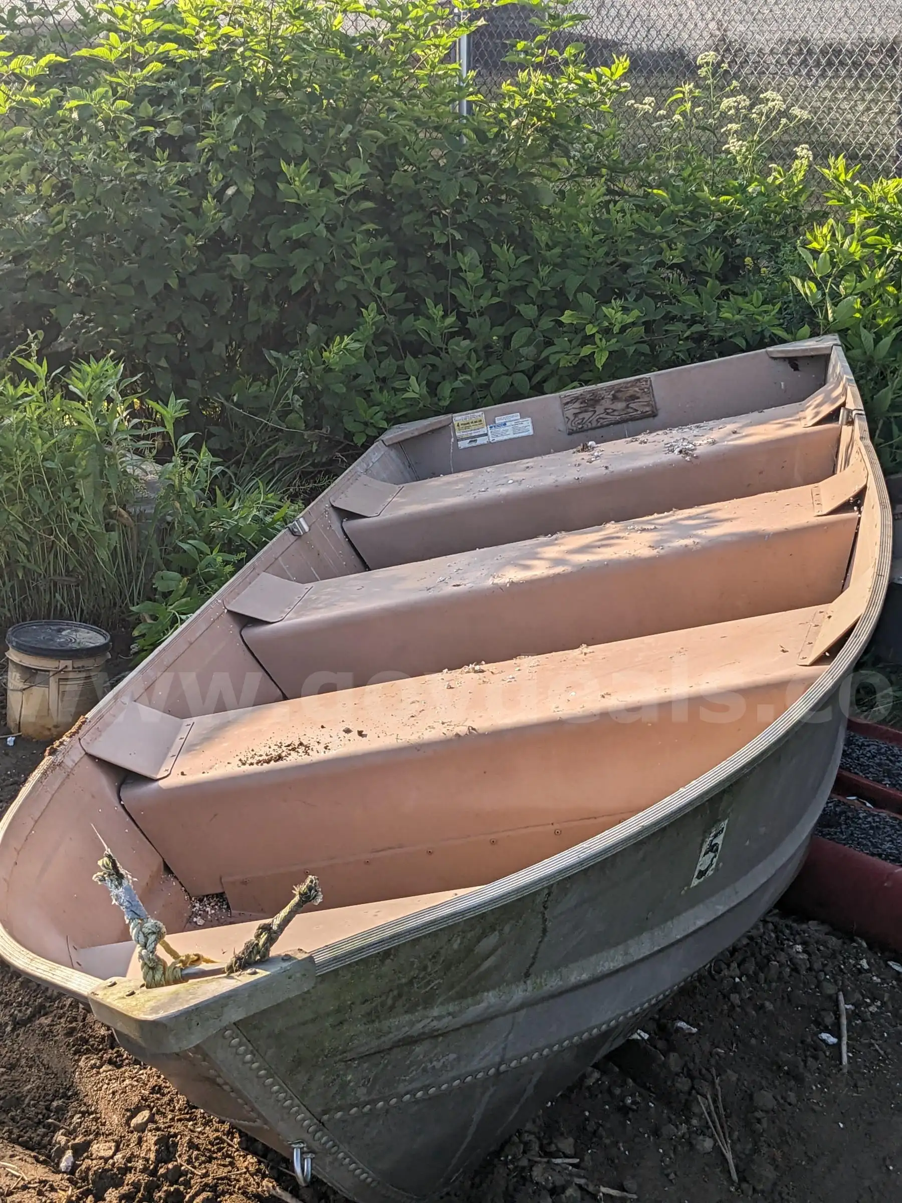 Polar Kraft 1460 4 person row boat with 2 oars