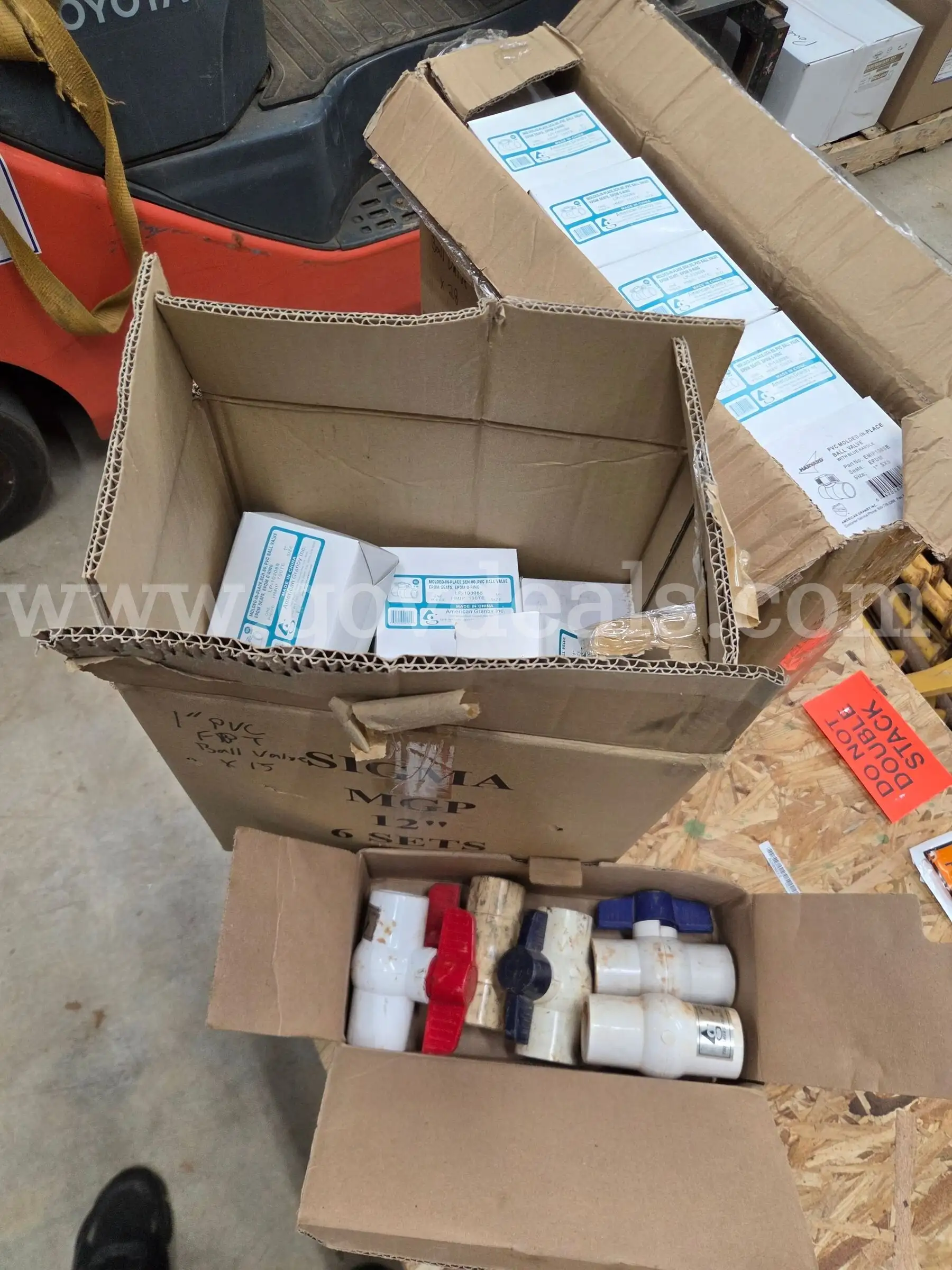 Lot of 49 New 1 Schedule 80 PVC Ball Valves - 43 Slip 6 Threaded