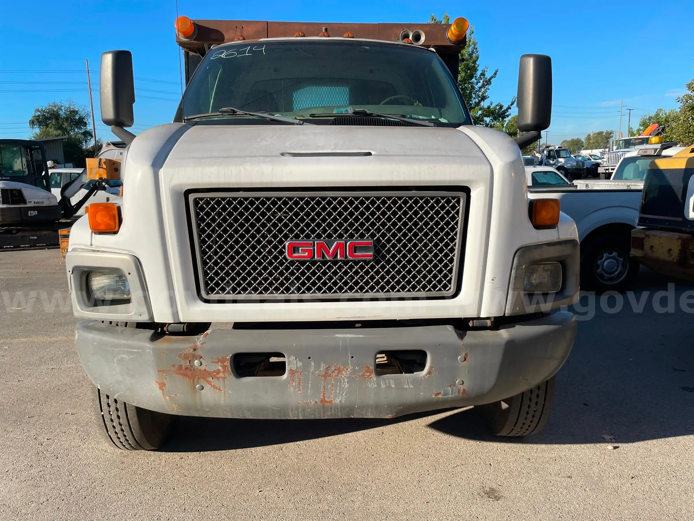 2005 GMC C7C042