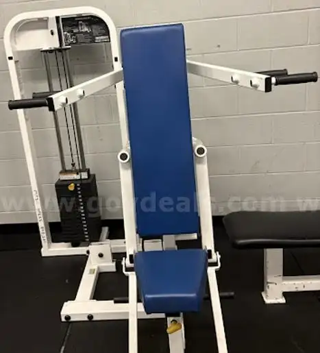 Lot 14 Paramount Select Fitness Chest Shoulder Press Machine