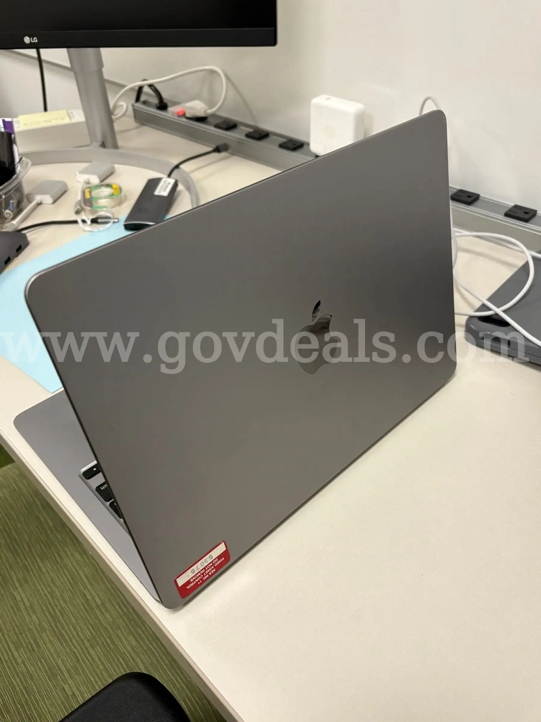 MacBook Air (13-inch M2 2022)