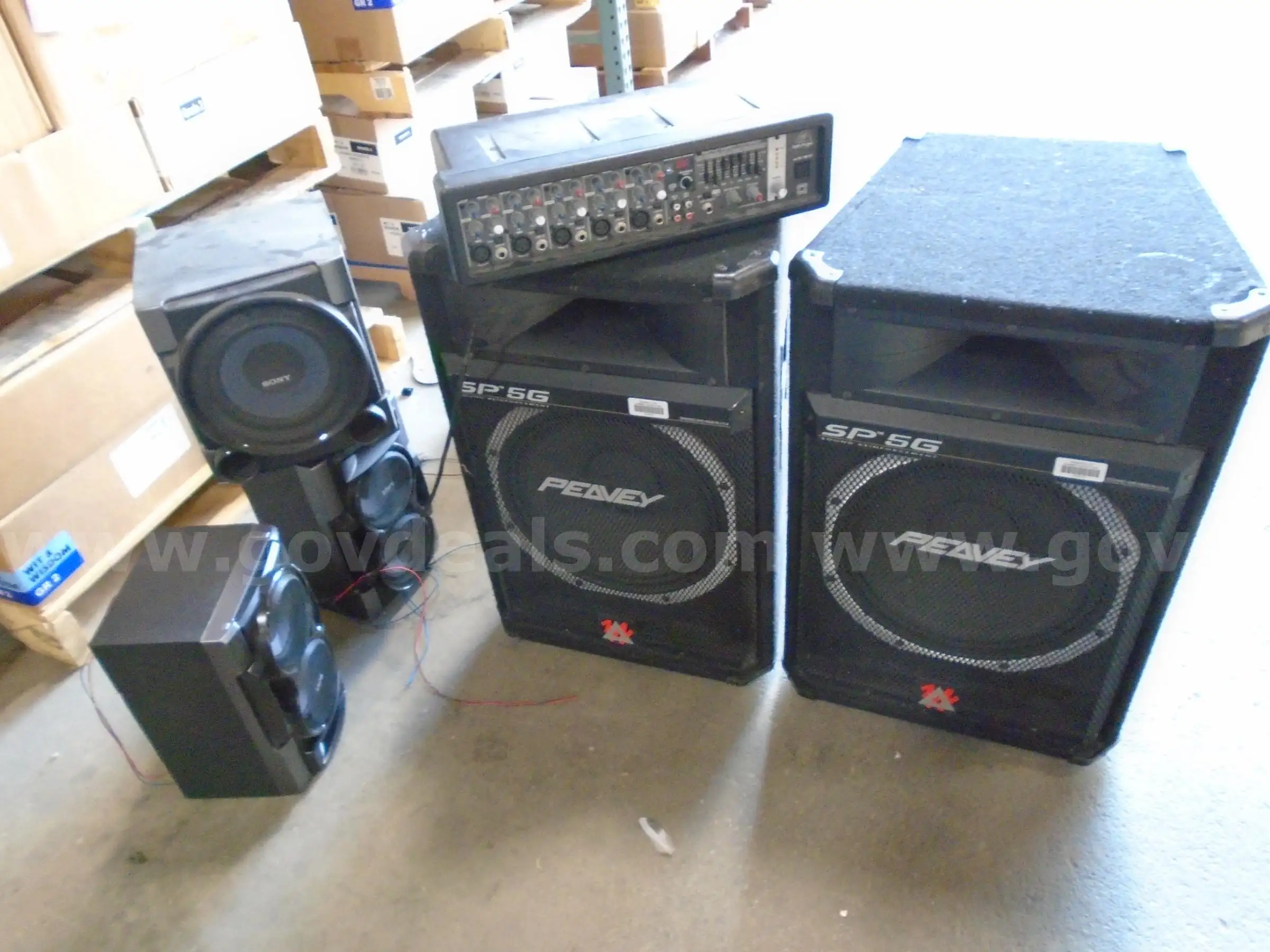 Electronics speakers mixer