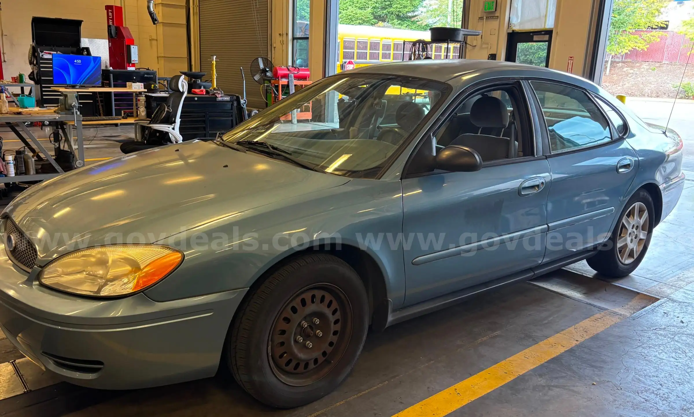 2006 Ford Taurus