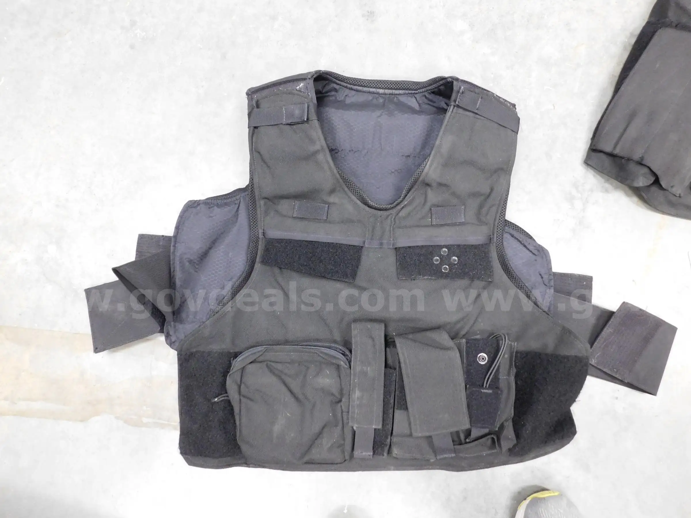 Black External Outer Carrier