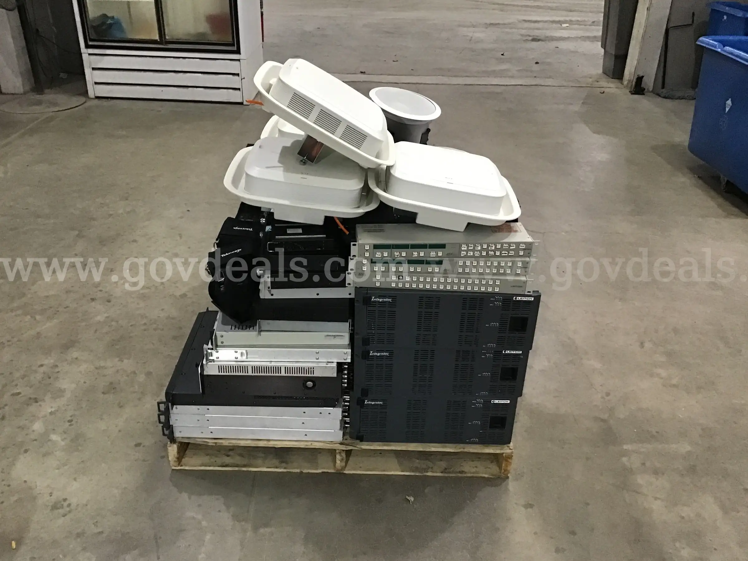 Lot 6 Audio Equipment - 694 lbs