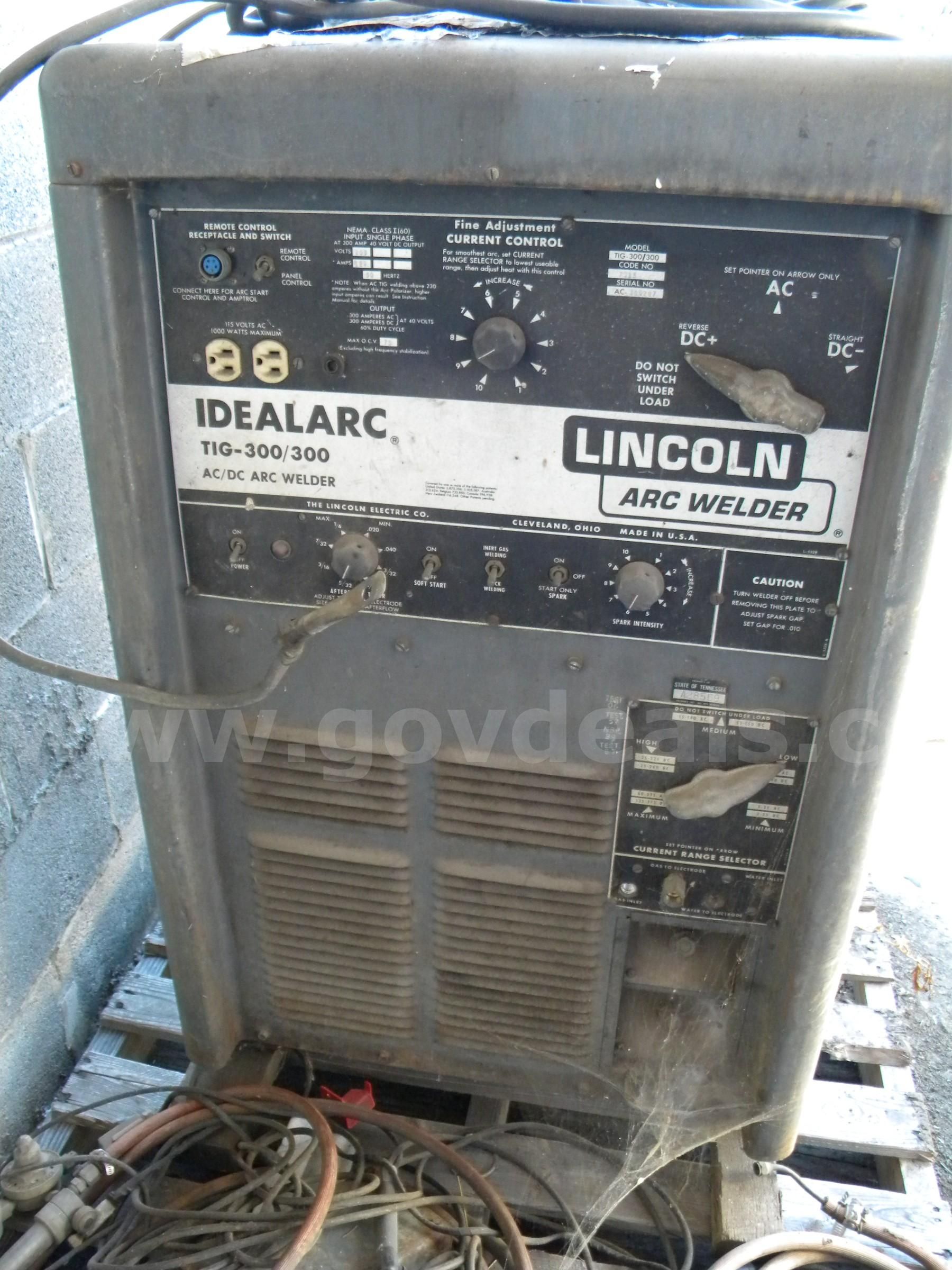 Lincoln Idealarc TIG 300 300 AC DC Arc welder