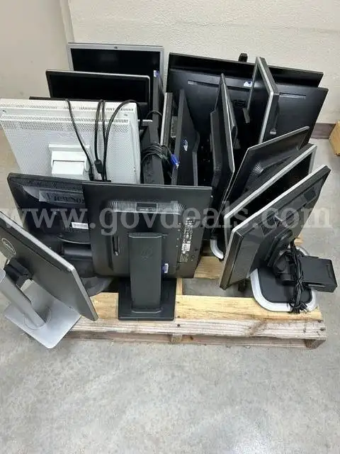 Pallet 20 Monitors