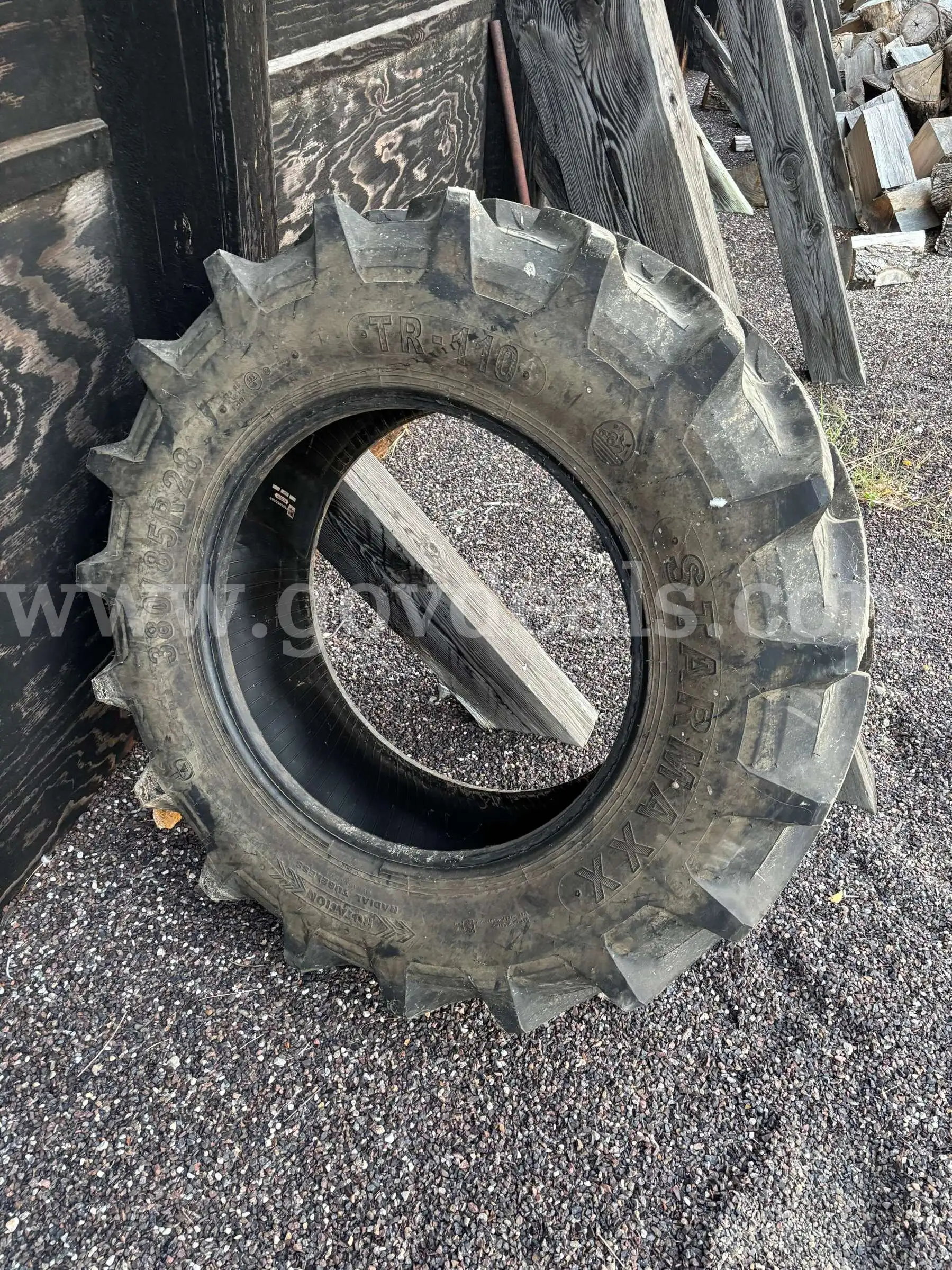 Tractor tire