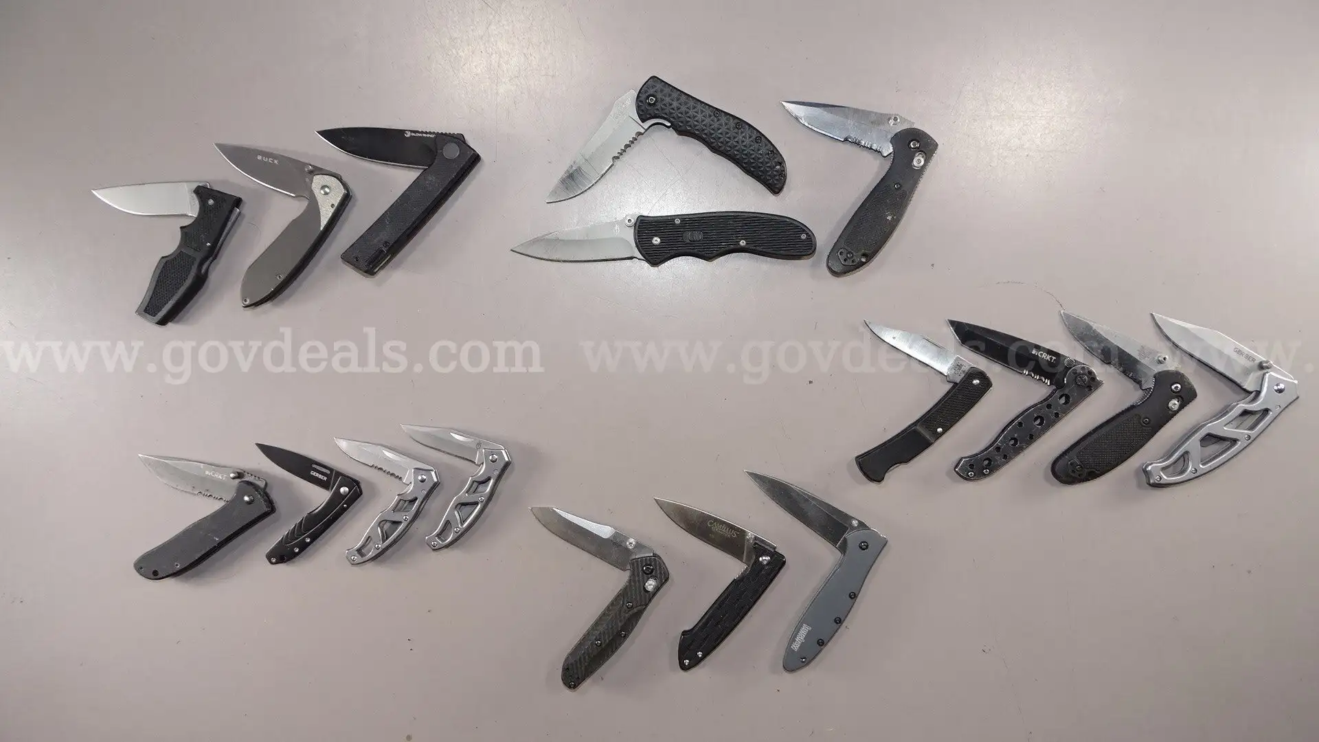 Knife Lot Benchmade Buck - Shipping Fee $13