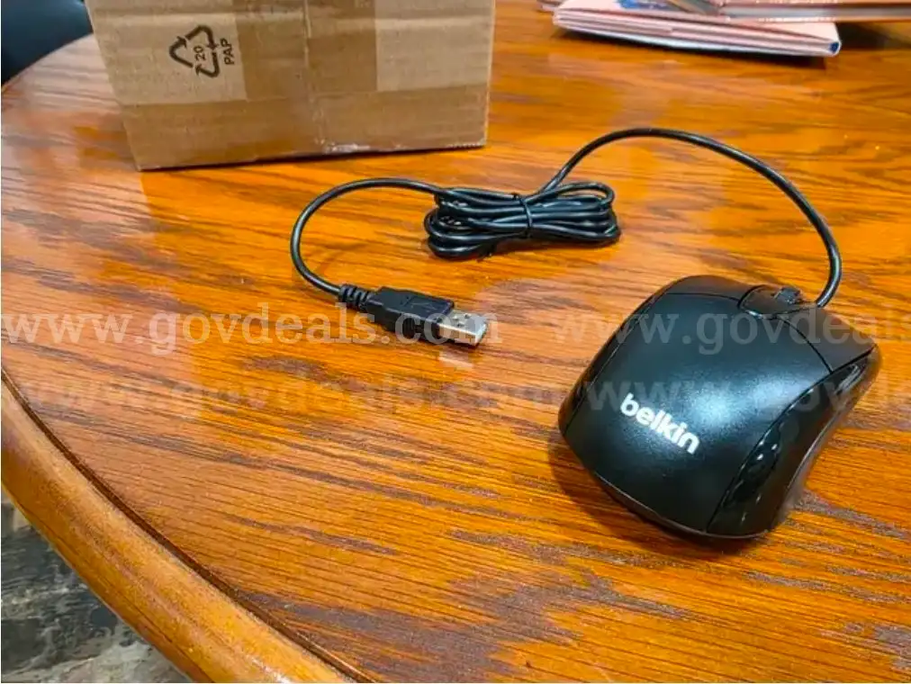 576 Belkin F5M010QBLK Corded - Wired Optical Mouse