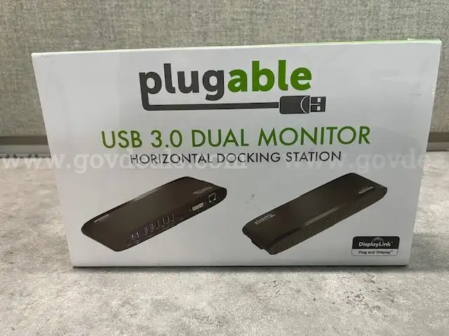 Horizontal Plugable USB 3.0 Dual Monitor Docking Station