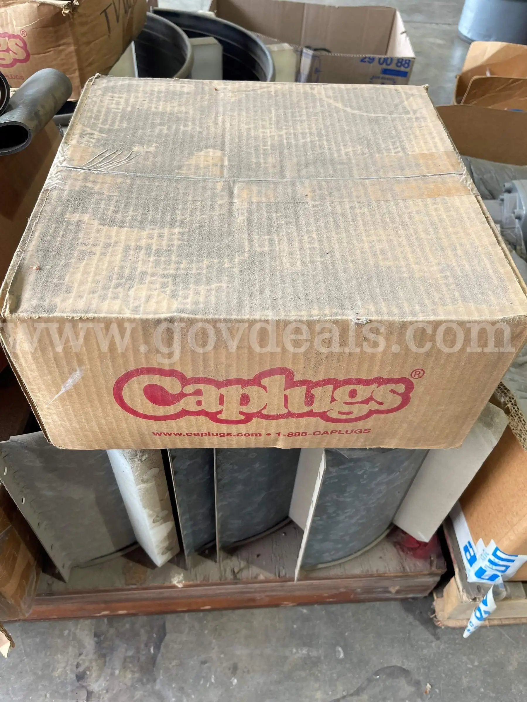 *UNOPENED* Box of caps
