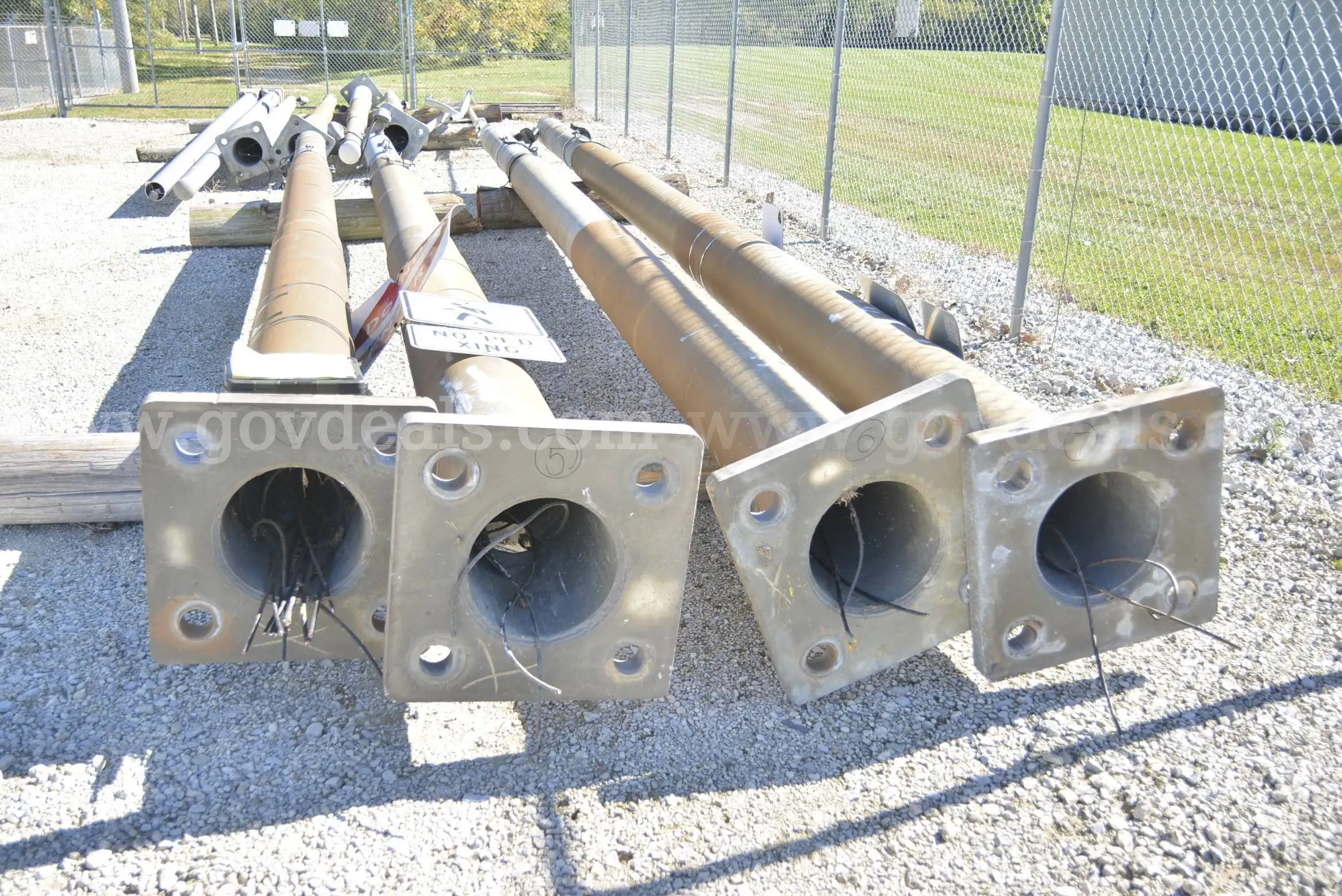 Traffic Light Strain Pole 31 10 Steel. Pole #6