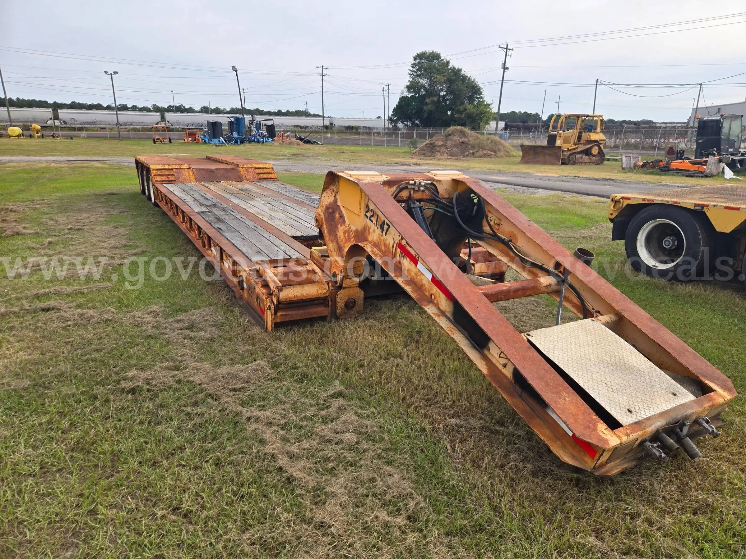 1995 Ferree Lowboy Trailer