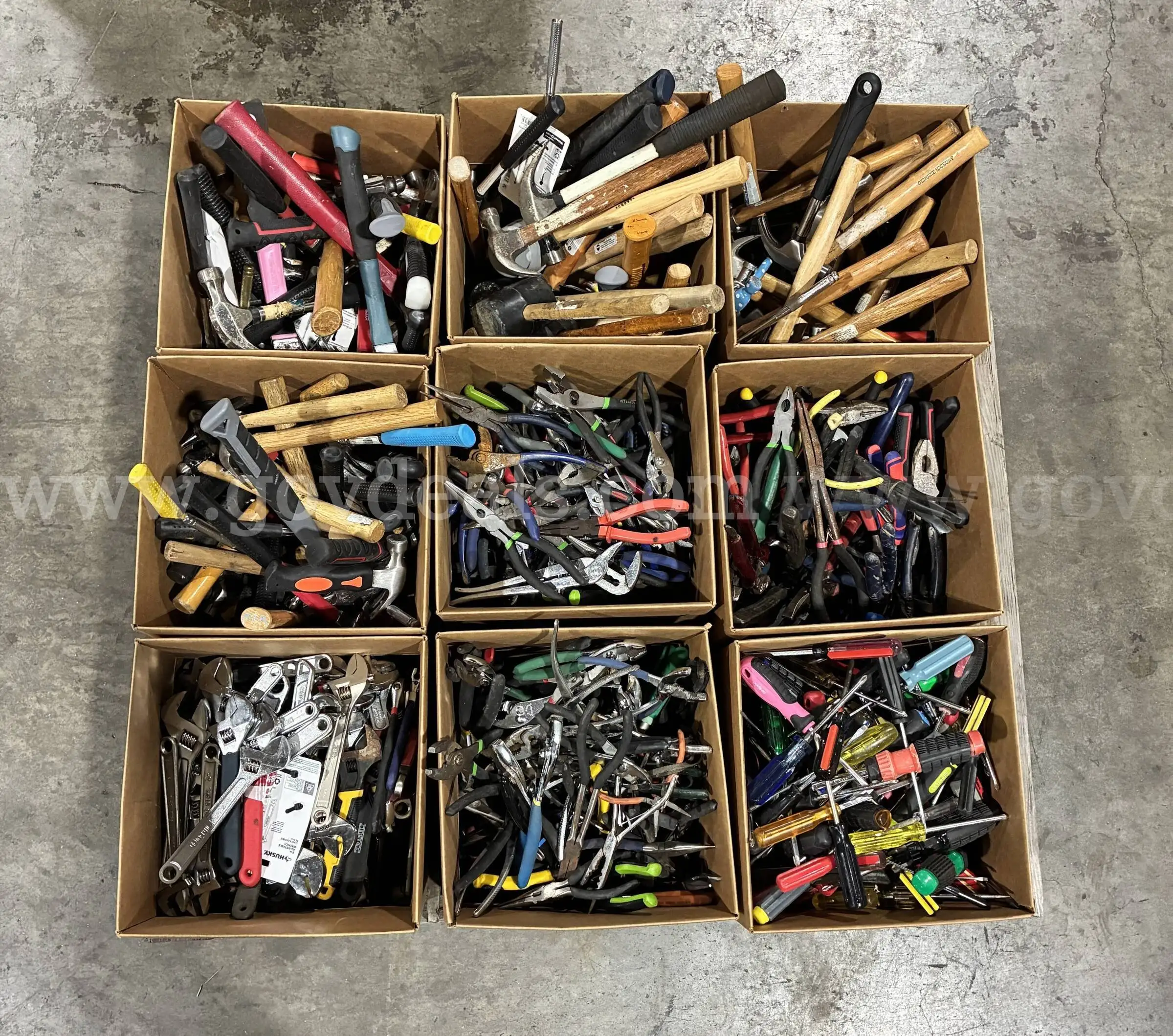 338 Pound Lot of Various Hand Tools PRE-OWNED DS18639 99289 TSA