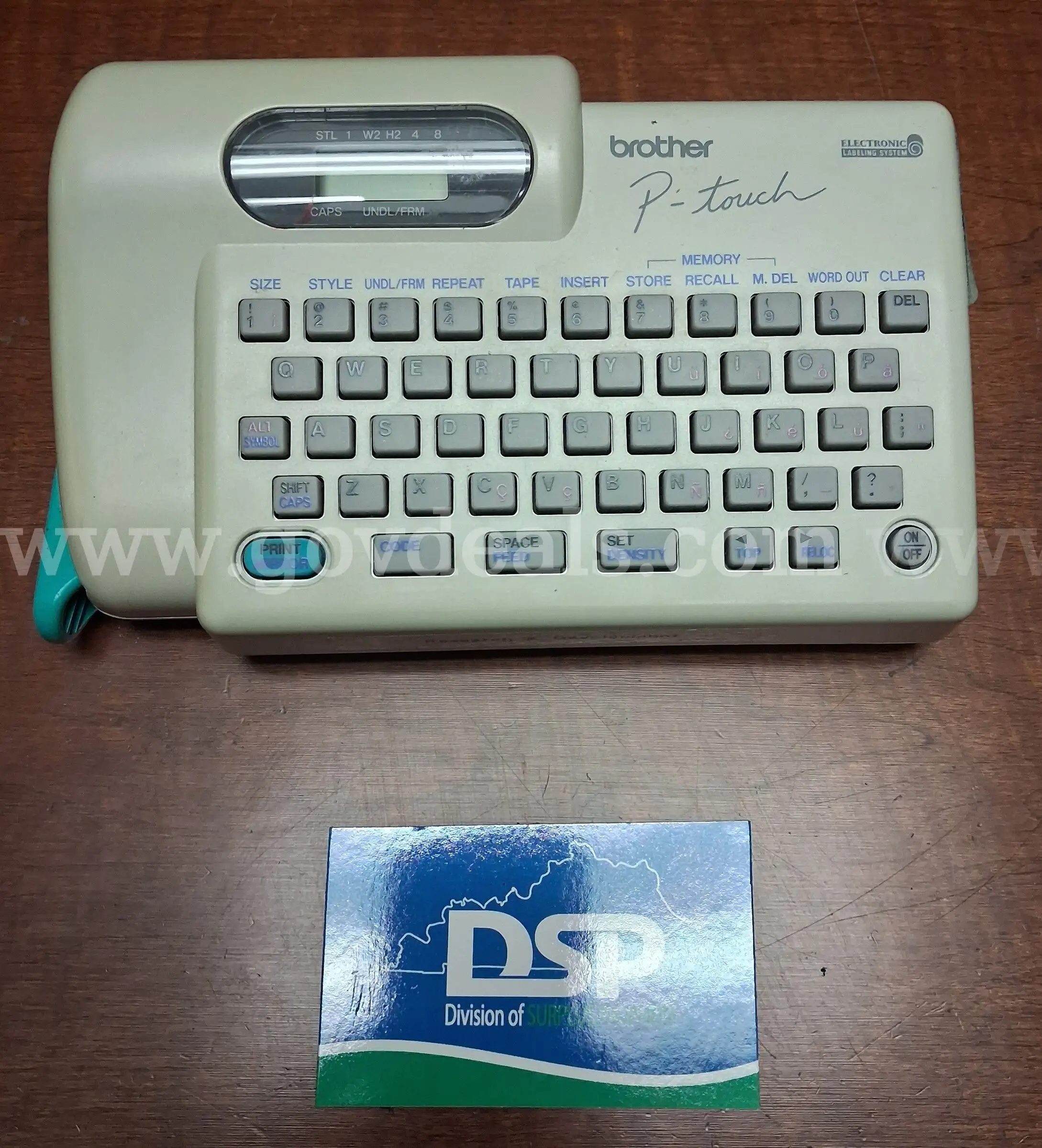 Brother P-Touch PT-12 Label Maker with Charger and Case PRE-OWNED DS16860 91884 DSP