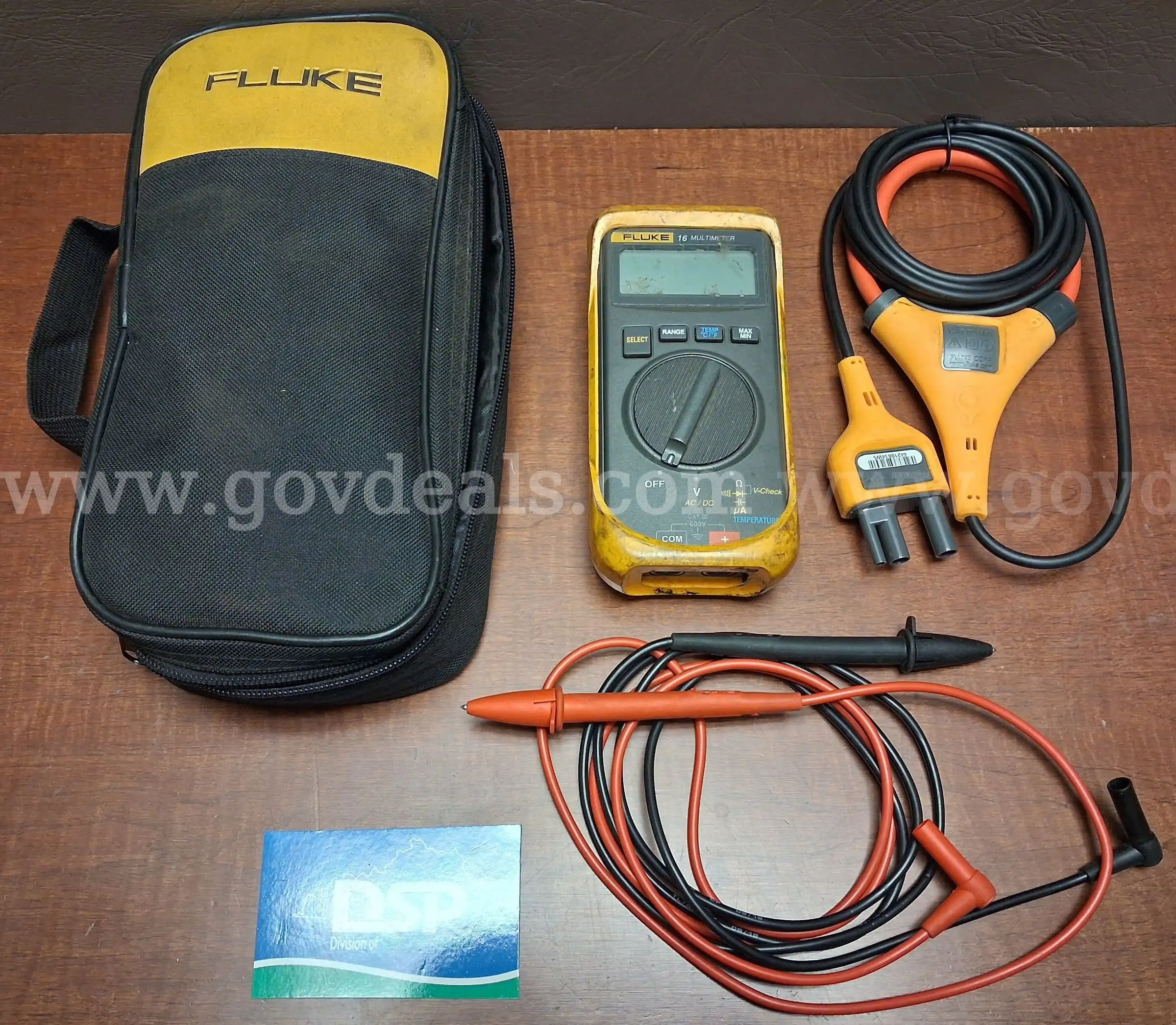 Fluke Model 16 Multimeter with Leads and Case PRE-OWNED DS15757 84486 DSP