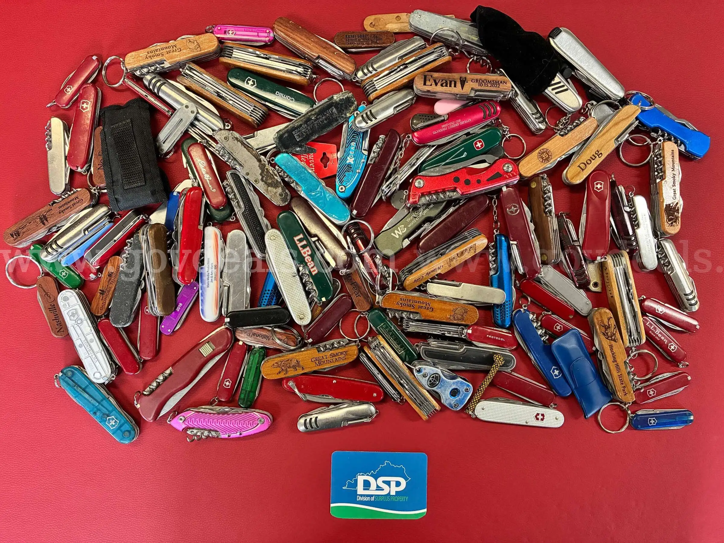 16.4 Pound Lot of Various Swiss Style Knives PRE-OWNED DS18688 99538 TSA