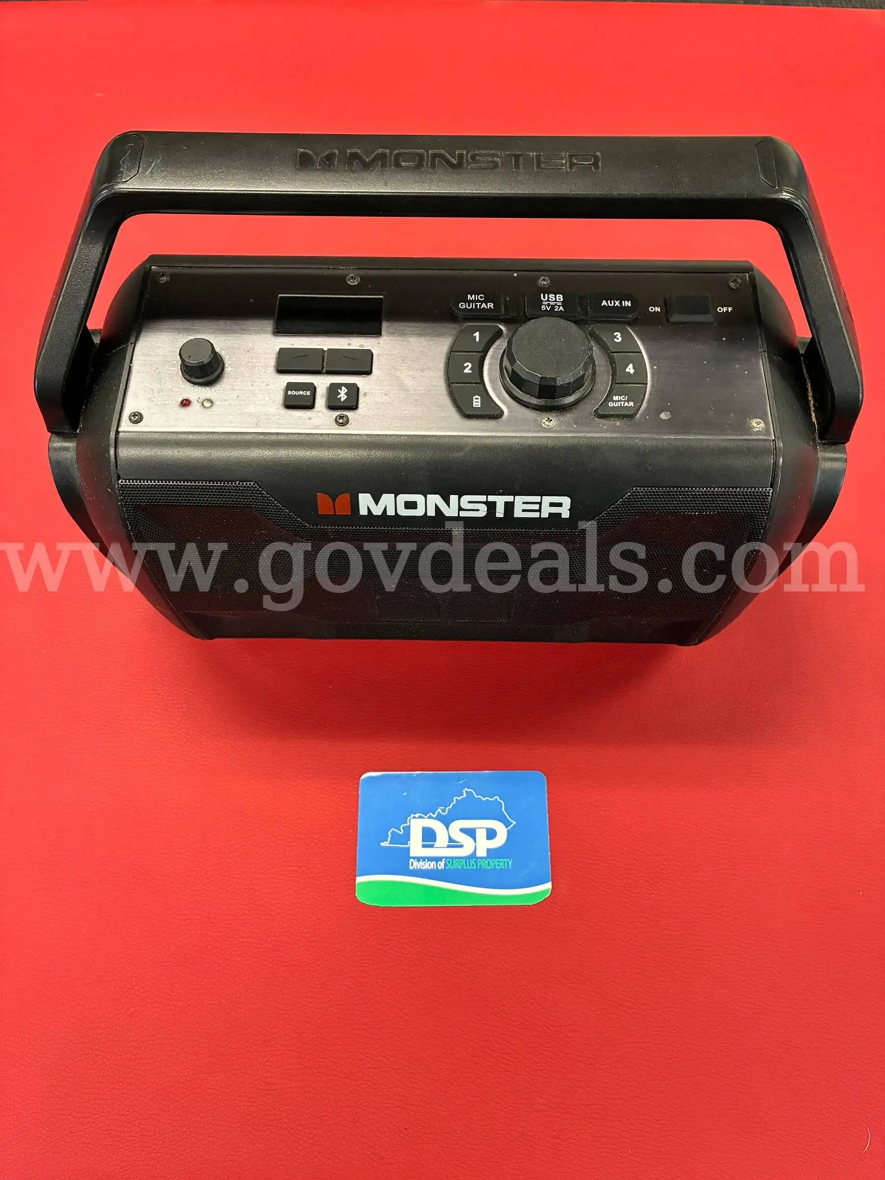 Monster Nomad Portable Bluetooth Speaker PRE-OWNED DS18730 99694 TSA