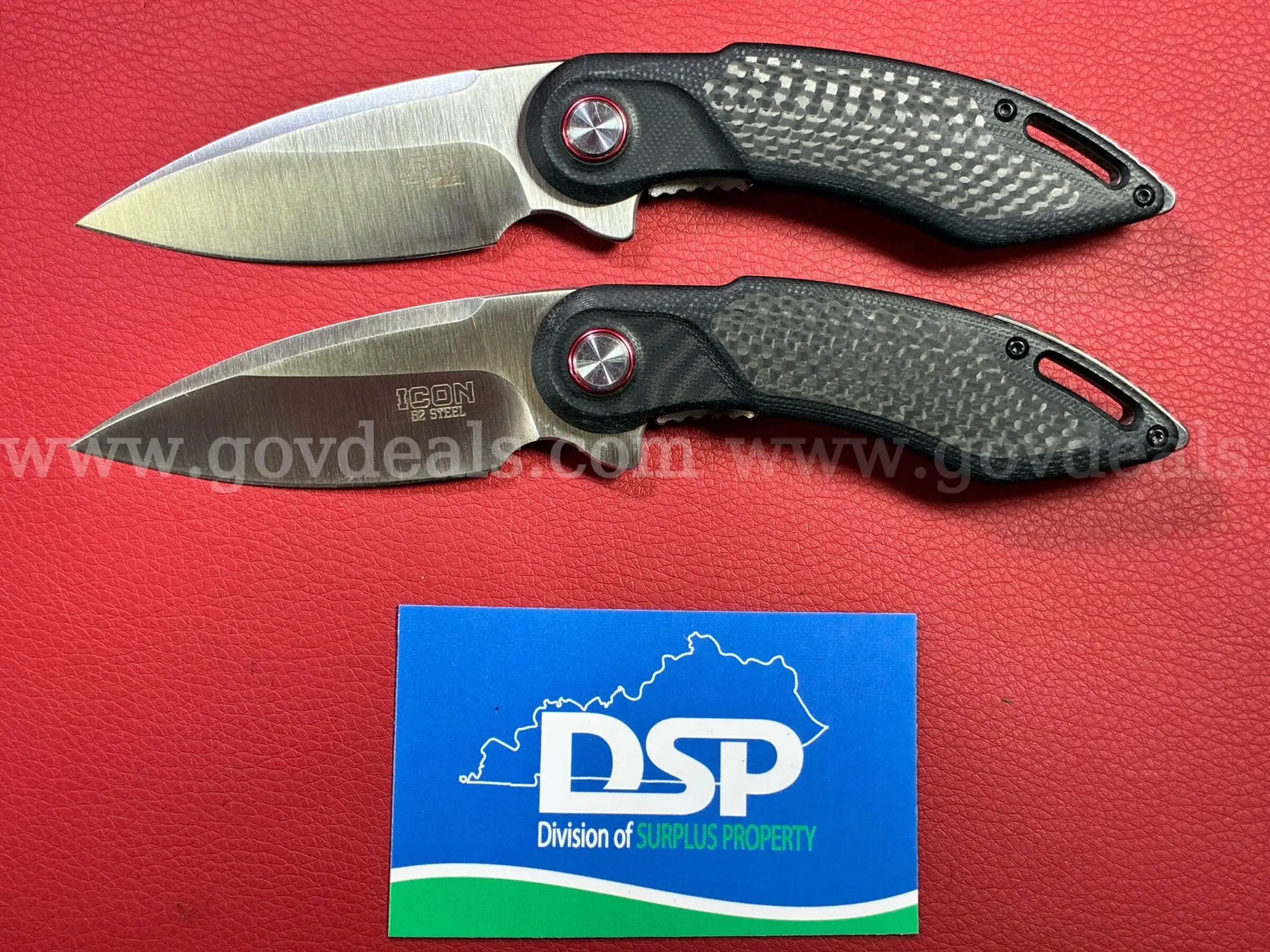 2 Icon Carbon Fiber D2 Knives PRE-OWNED DS18757 99876 TSA