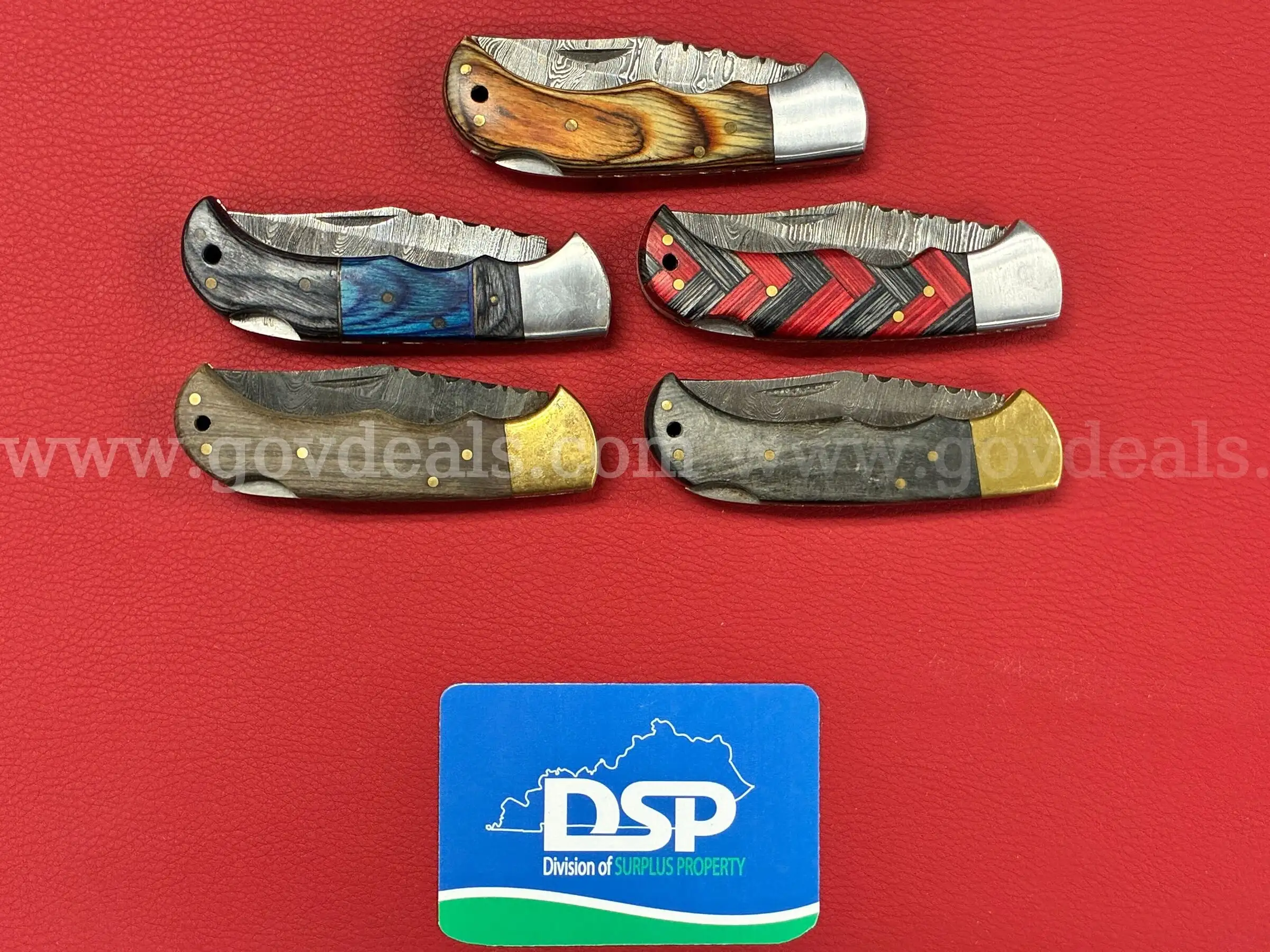 5 Damascus Style Knives PRE-OWNED DS18798 100067 TSA