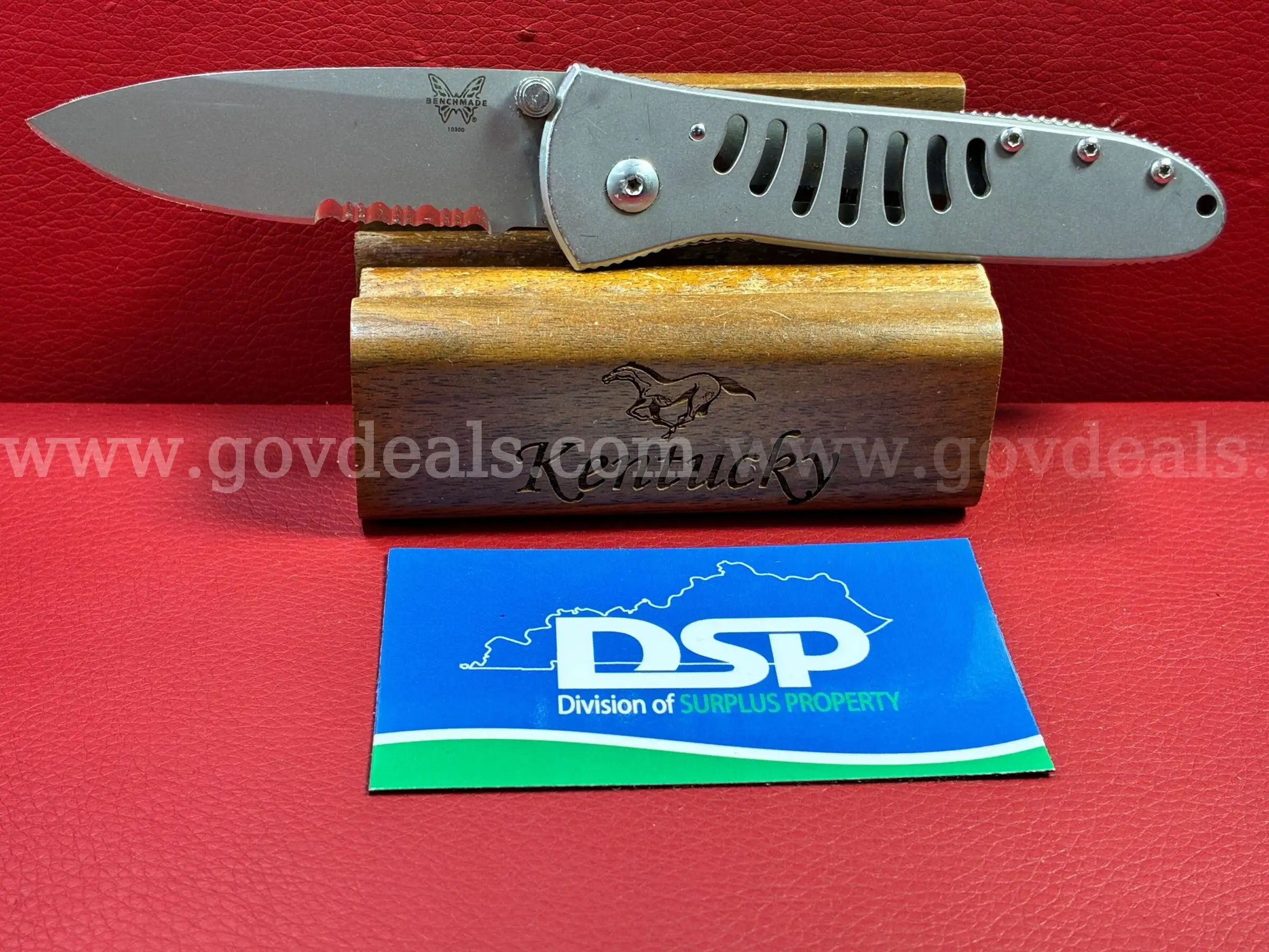 *Discontinued Benchmade Monochrome N690 Knife PRE-OWNED DS18830 100210 TSA
