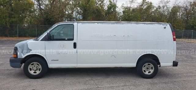 2005 CHEVROLET EXPRESS 2500 CARGO VAN
