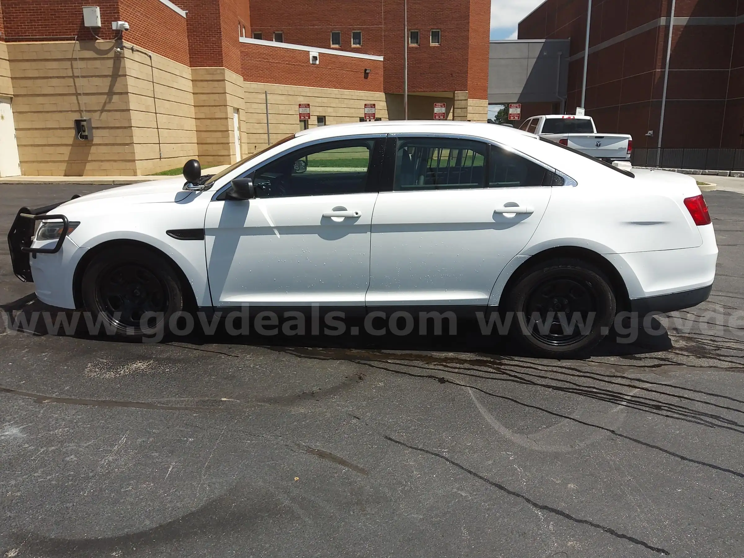 2016 Ford Taurus