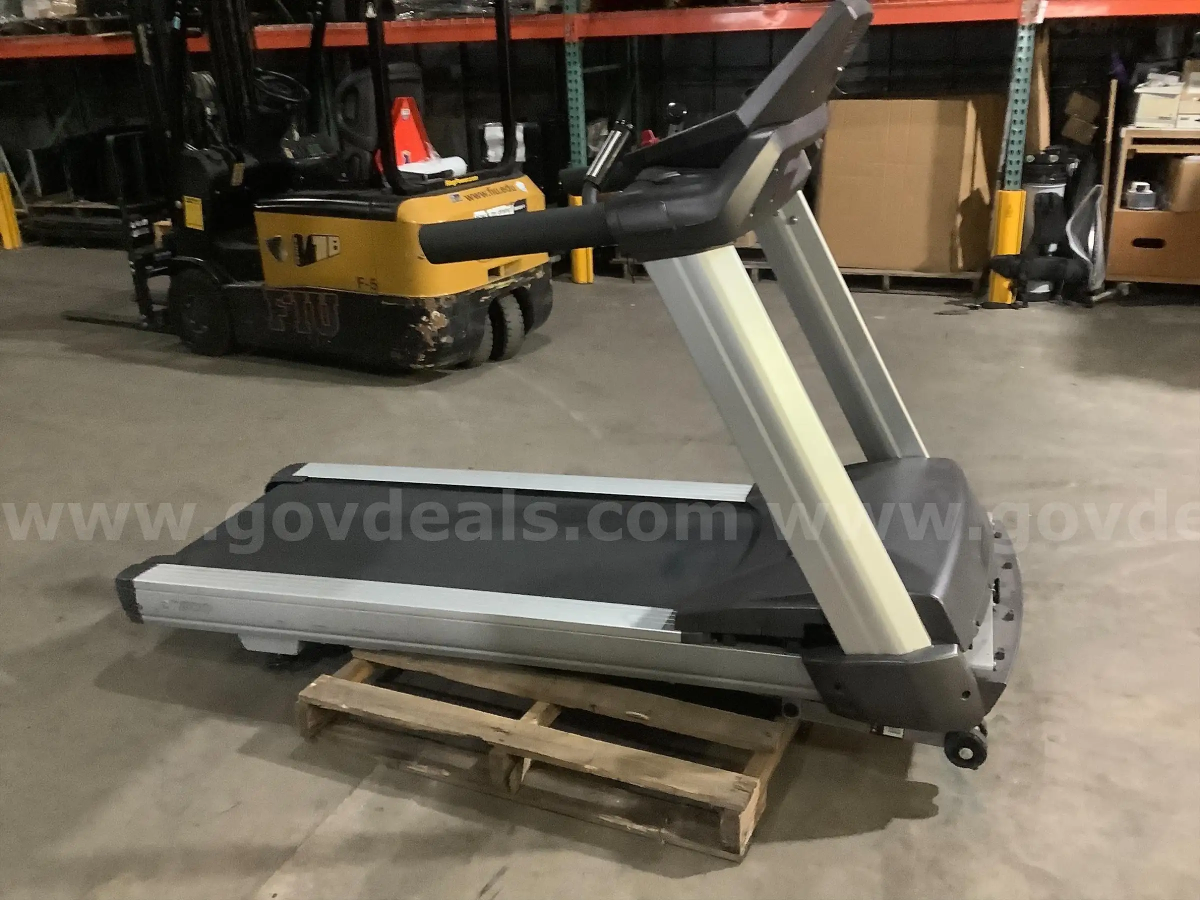 (1) Used Treadmill