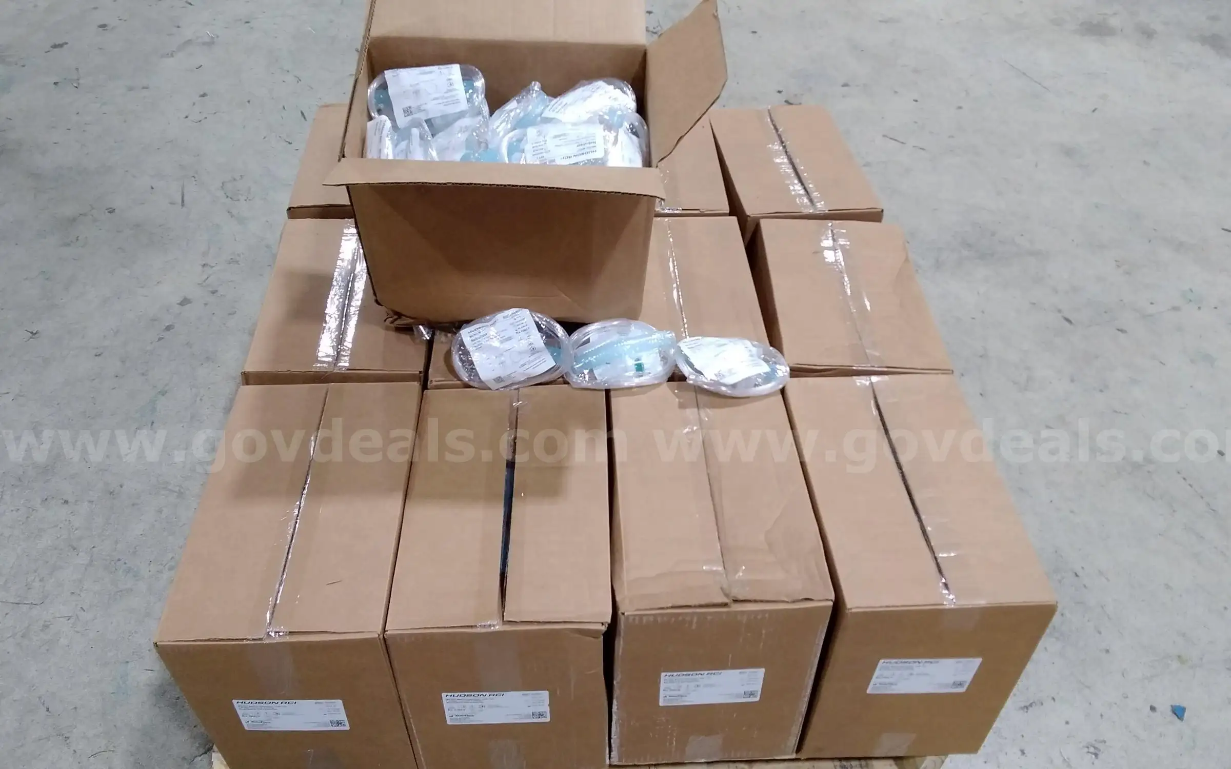 Lot of Hudson RCI micro-mist nebulizer. New old stock