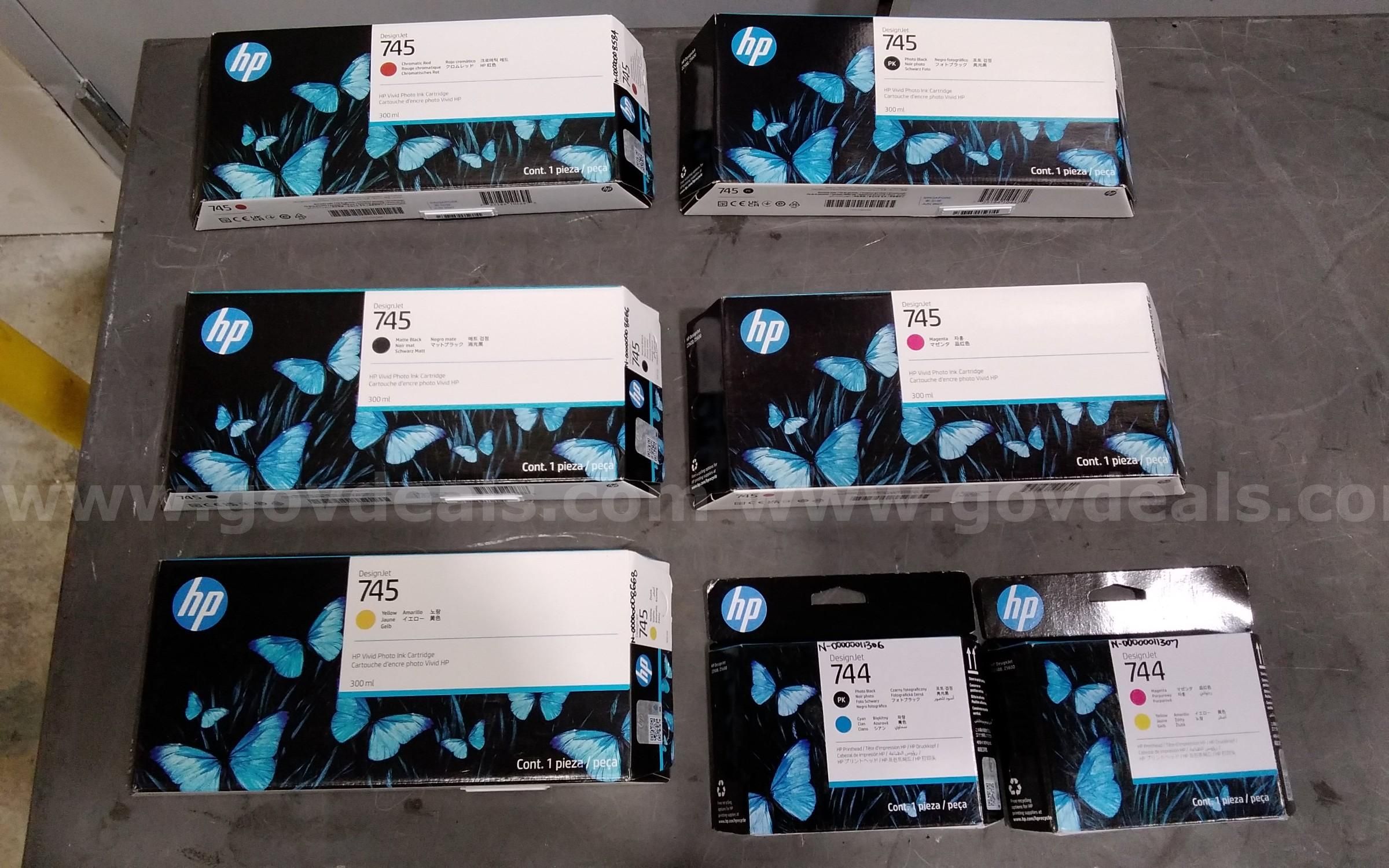 Lot of (7) HP Designjet 744 & 755 ink Cartridges and printer-heads. New Old stock.