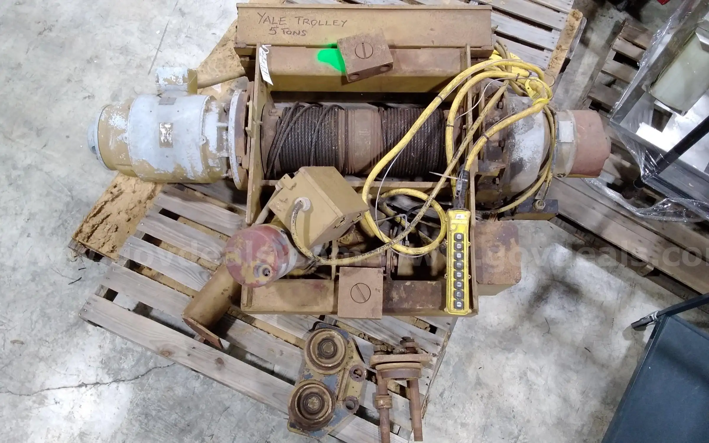 Yale 5-Ton hoist trolly Model BEW5X25ST19D4. 460 volt 3PH 60 Hz.