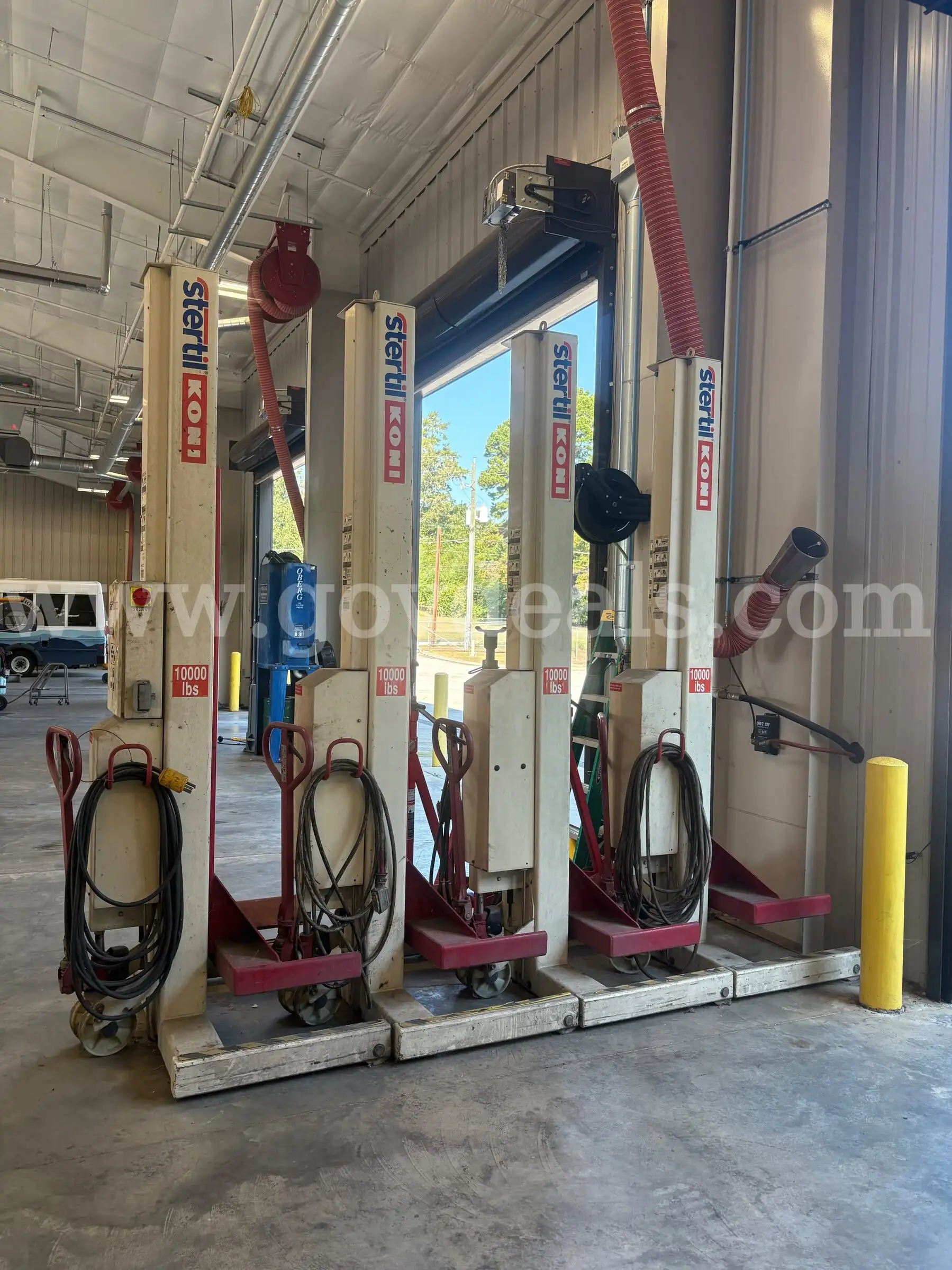 Stertil-Koni Vehicle Lift System