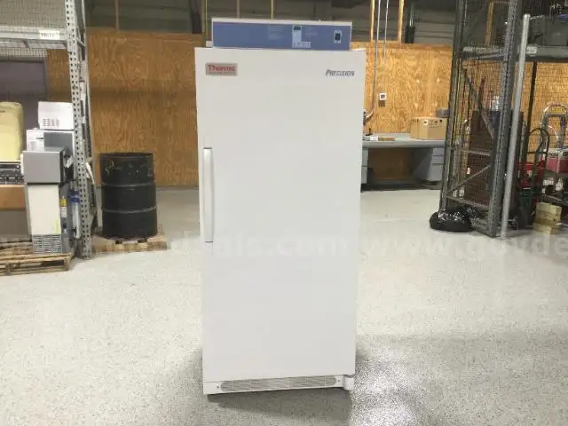Thermo Scientific Precision 815 Large Capacity Low-Temperature Incubator
