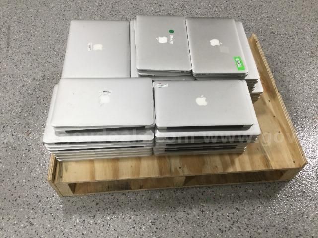 Lot of 48 Various Apple Laptops - Parts Repair Only