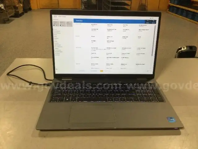 Dell Latitude 5520 i5-1135G7 @ 2.40 GHz Laptop