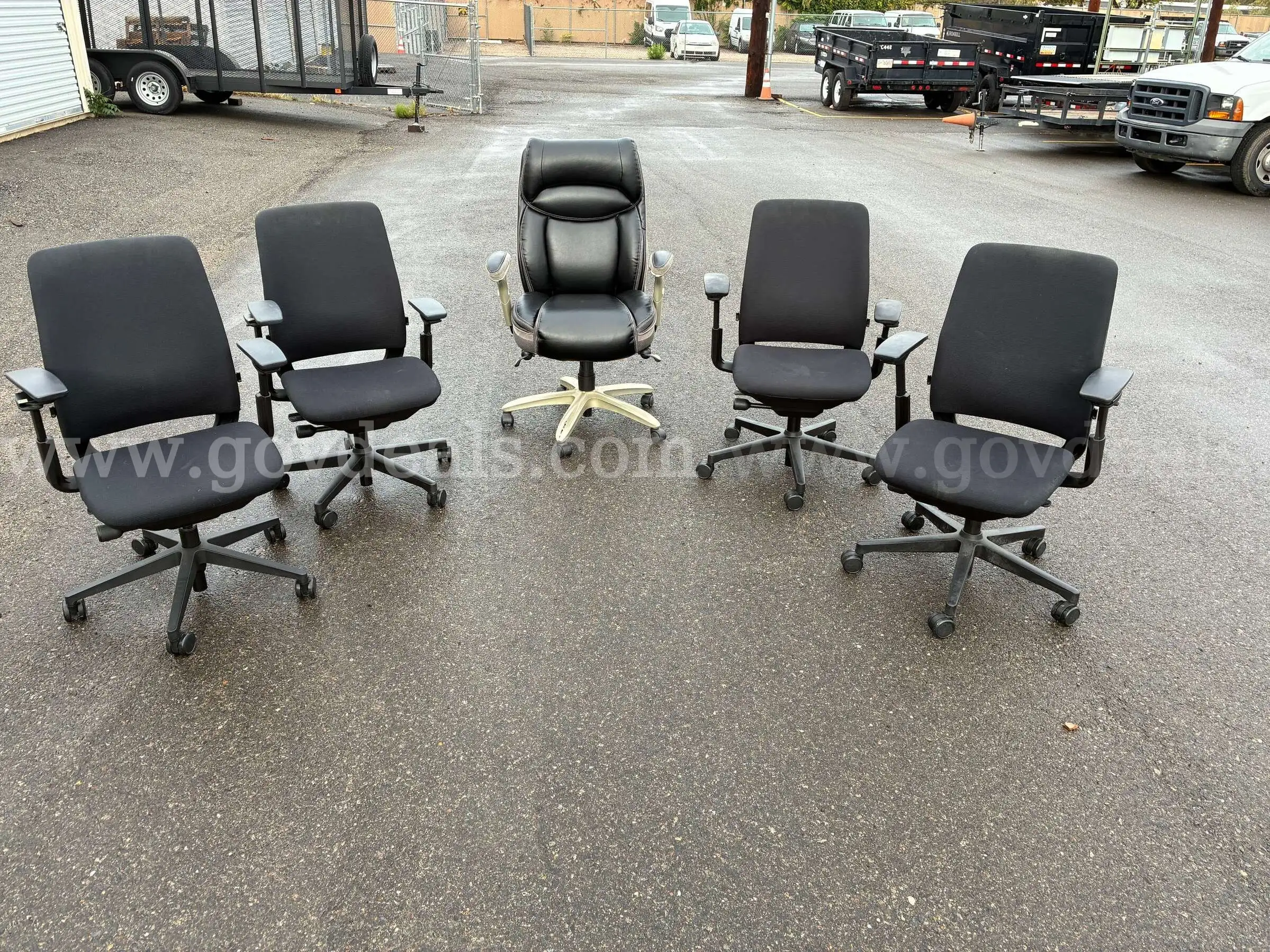 STEELCACE OFICE CHAIRS GROUP