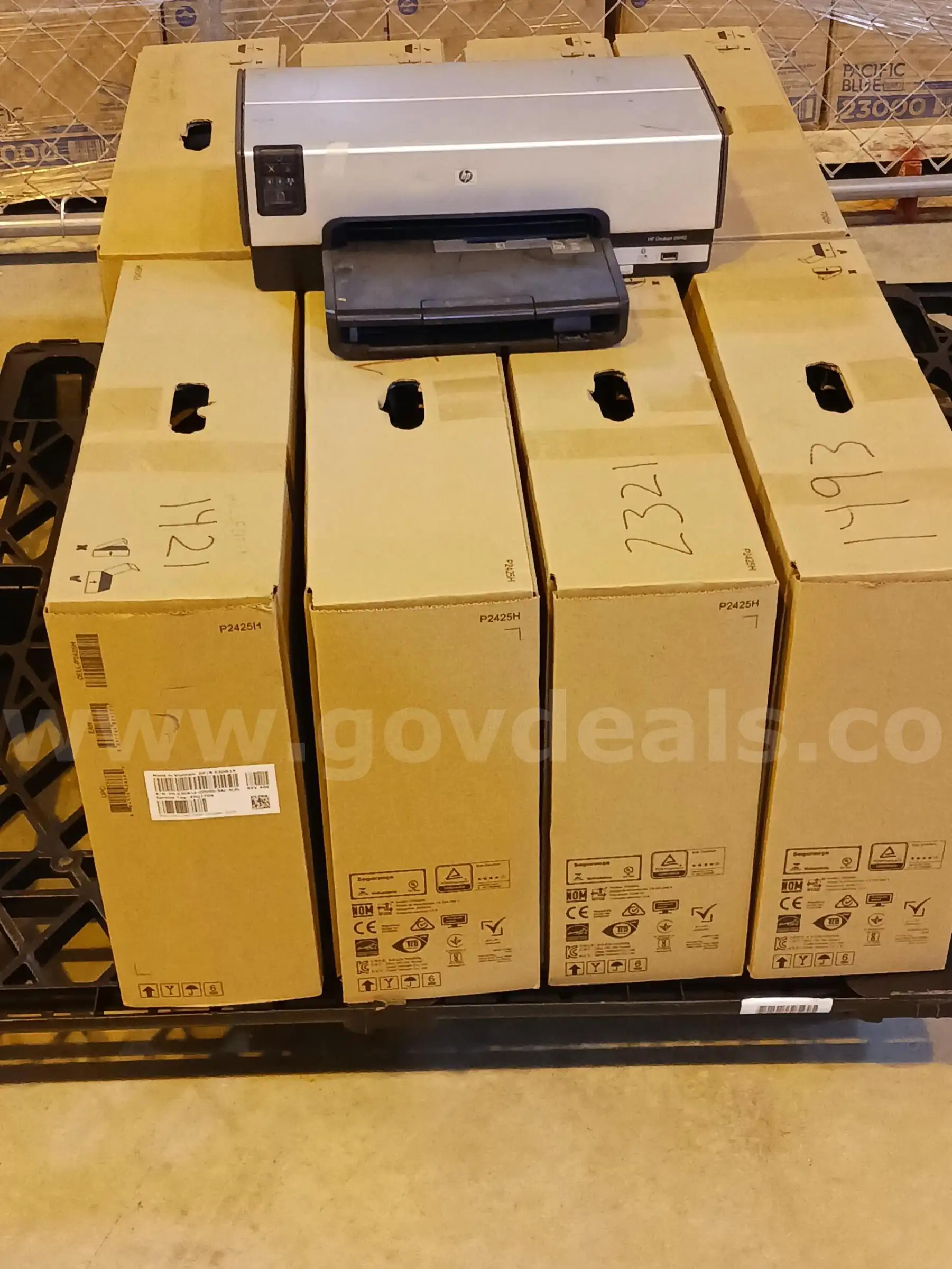 8 Dell Monitors and 1 HP Deskjet Printer