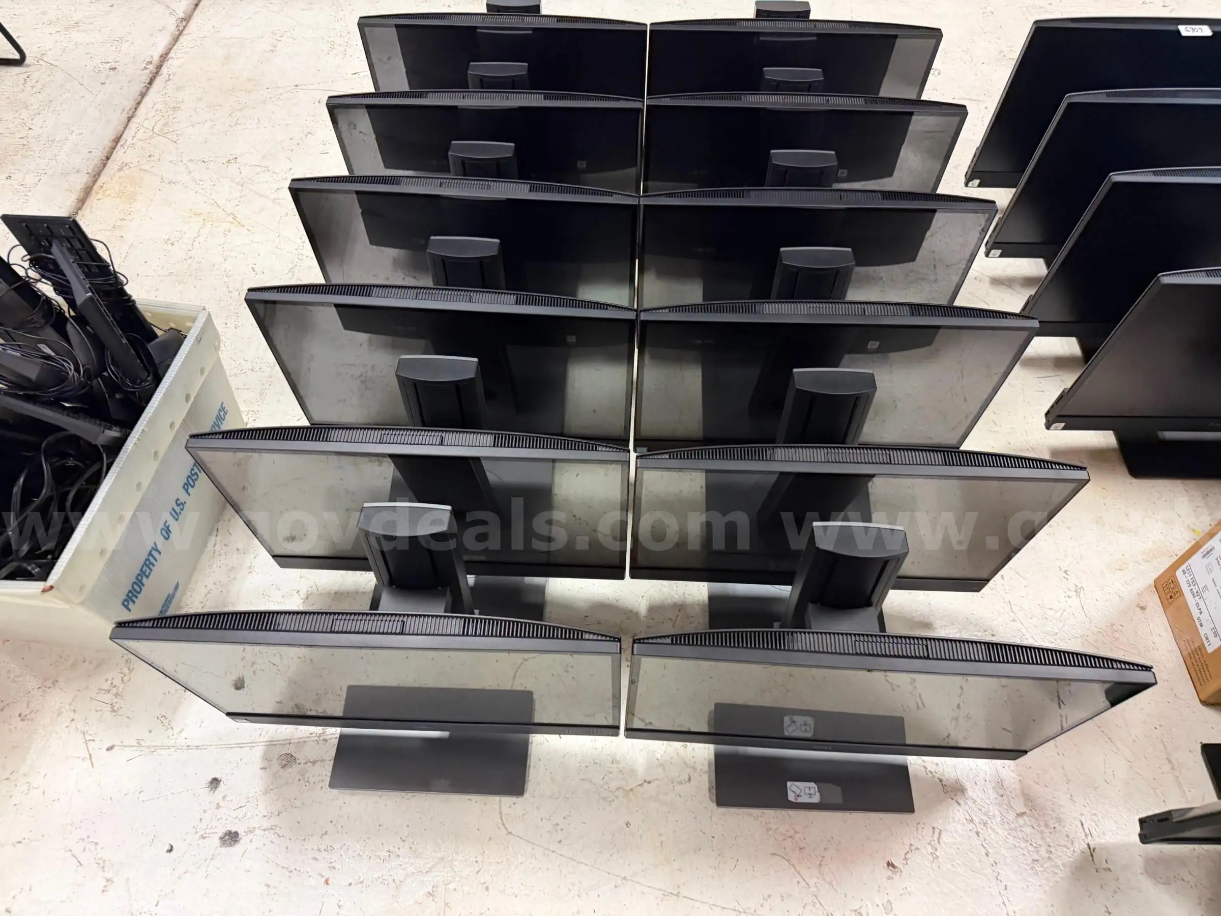 Lot of 12 Dell Optiplex 5260 AIOs