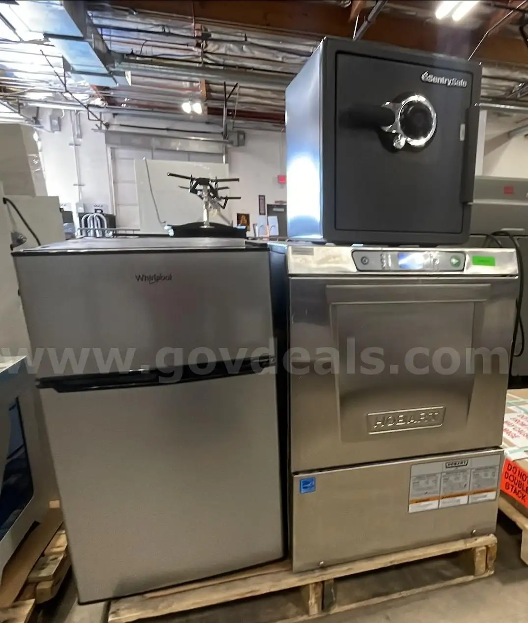 1 Pallet of Kitchen Housewares