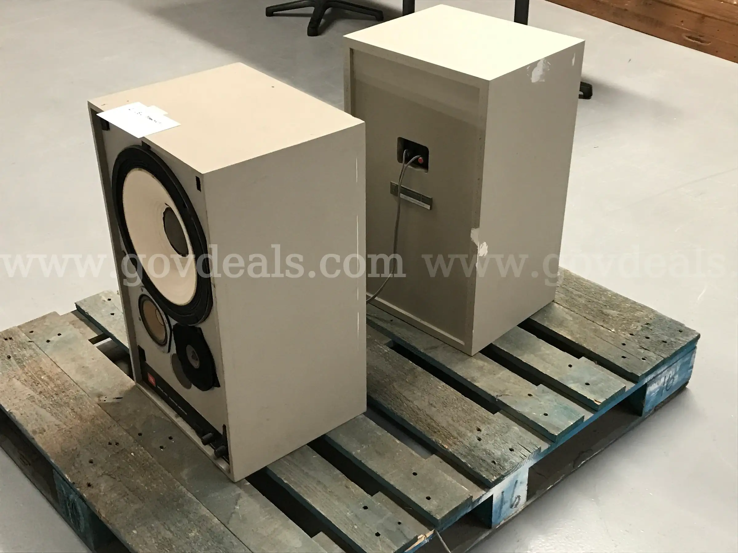 2 JBL Speakers